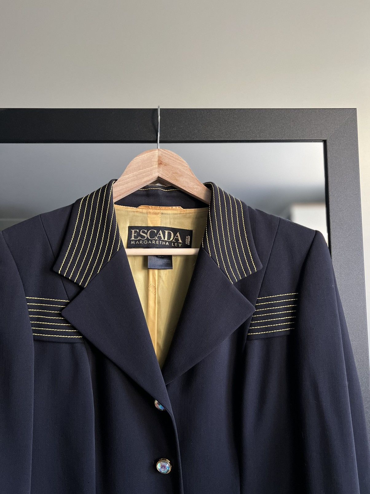 Escada Vintage Escada Margaretga Ley Navy/Gold Virgin Wool Blazer Size M / US 6-8 / IT 42-44 - 2 Thumbnail