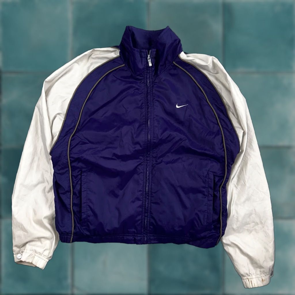 VINTAGE Nike Windbreaker Jacket Women's Medium Purple Nylon Activewear 80s Gym Running