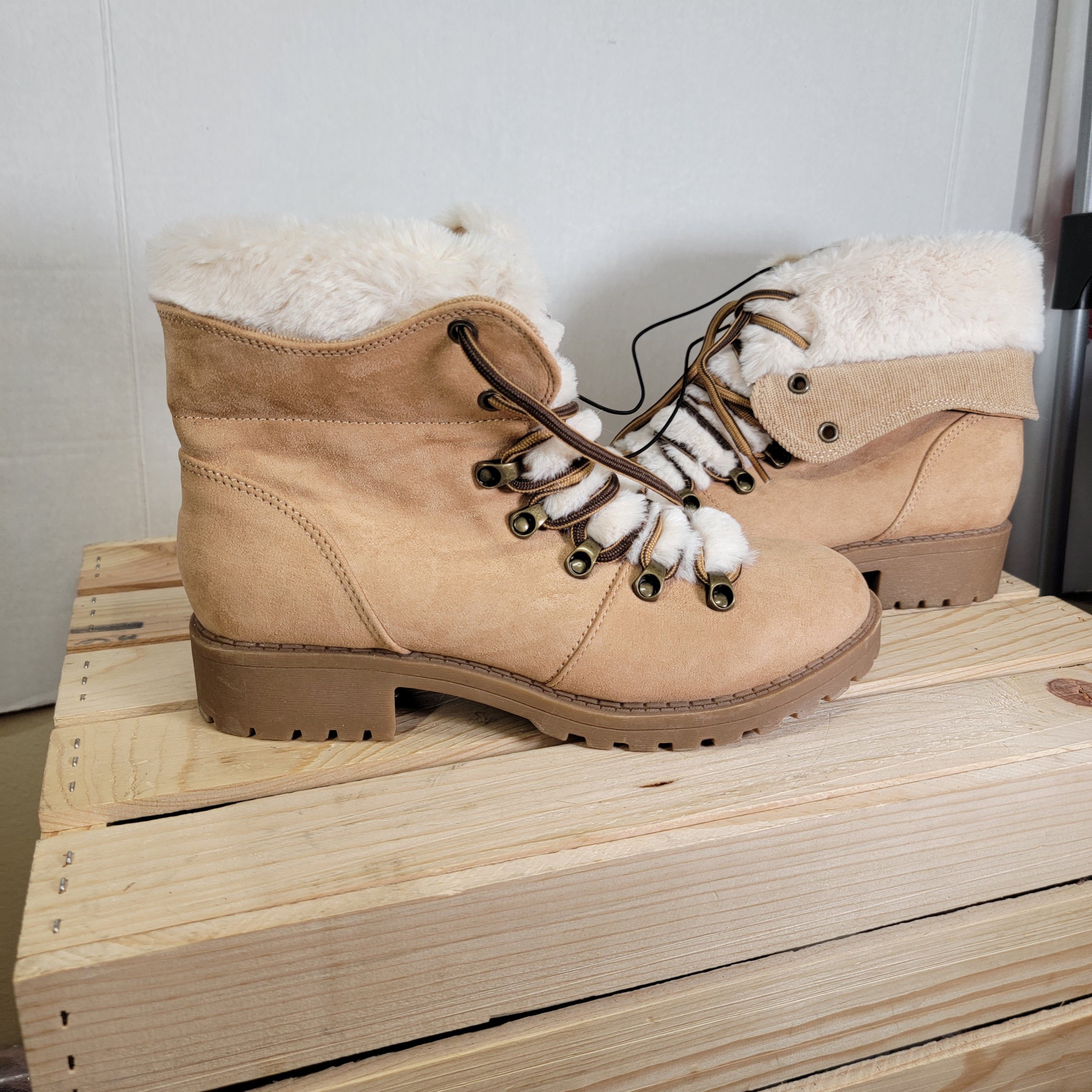 Other Pop Kraft Women's Hiking Boots w/ Faux Fur - Size 8M NWOT Size US 8 / IT 38 - 2 Thumbnail