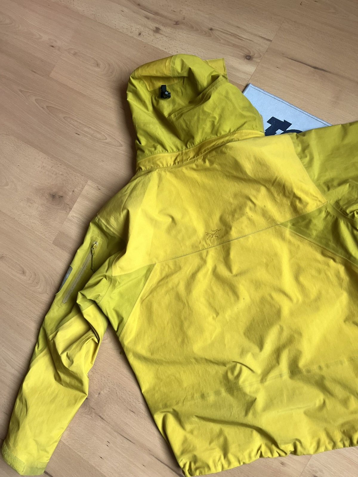 Arc'teryx Arc’teryx Gore-Tex Jacket yellow Size US M / EU 48-50 / 2 - 12 Thumbnail