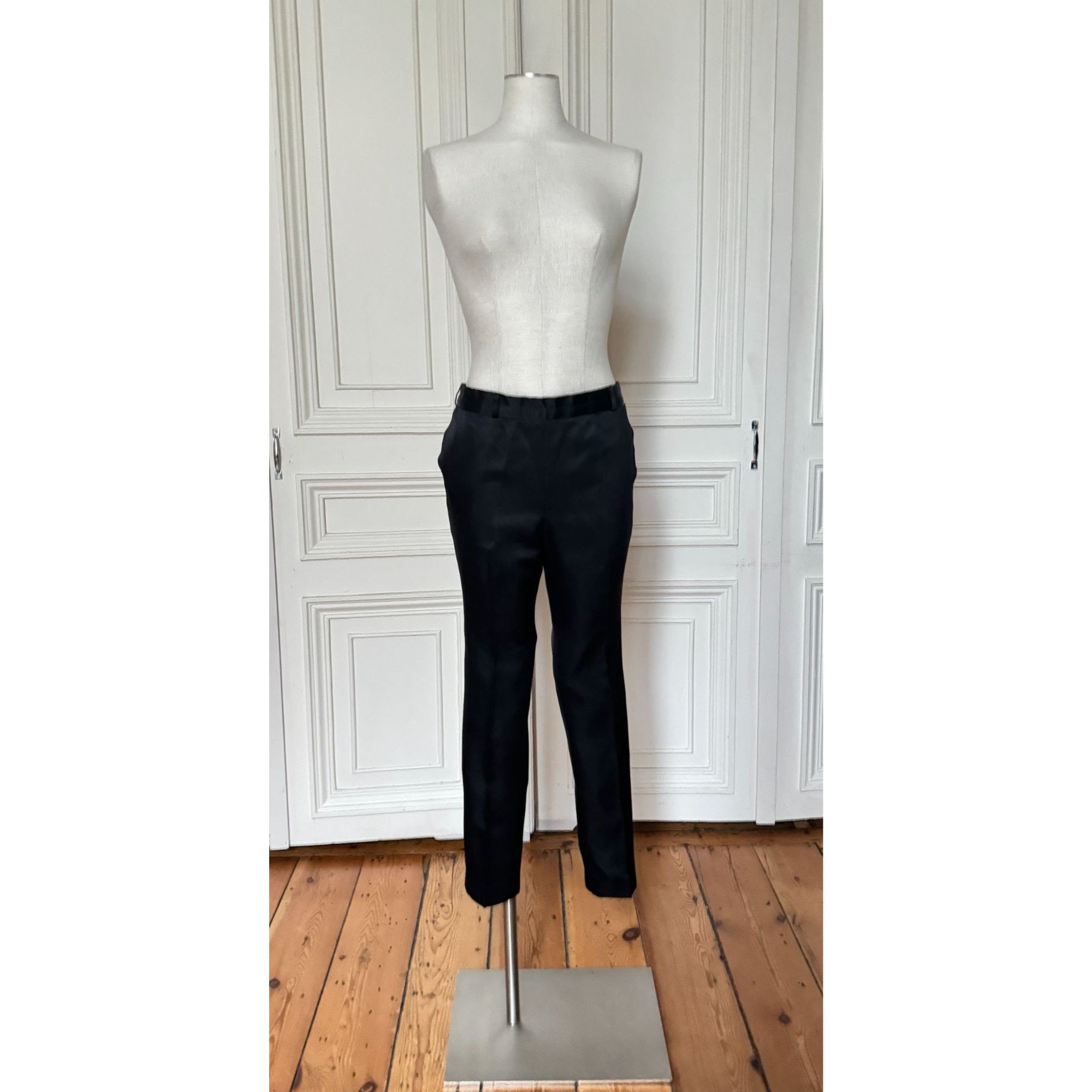 Yves Saint Laurent Black Tuxedo Suit Size S / US 4 / IT 40 - 6 Thumbnail