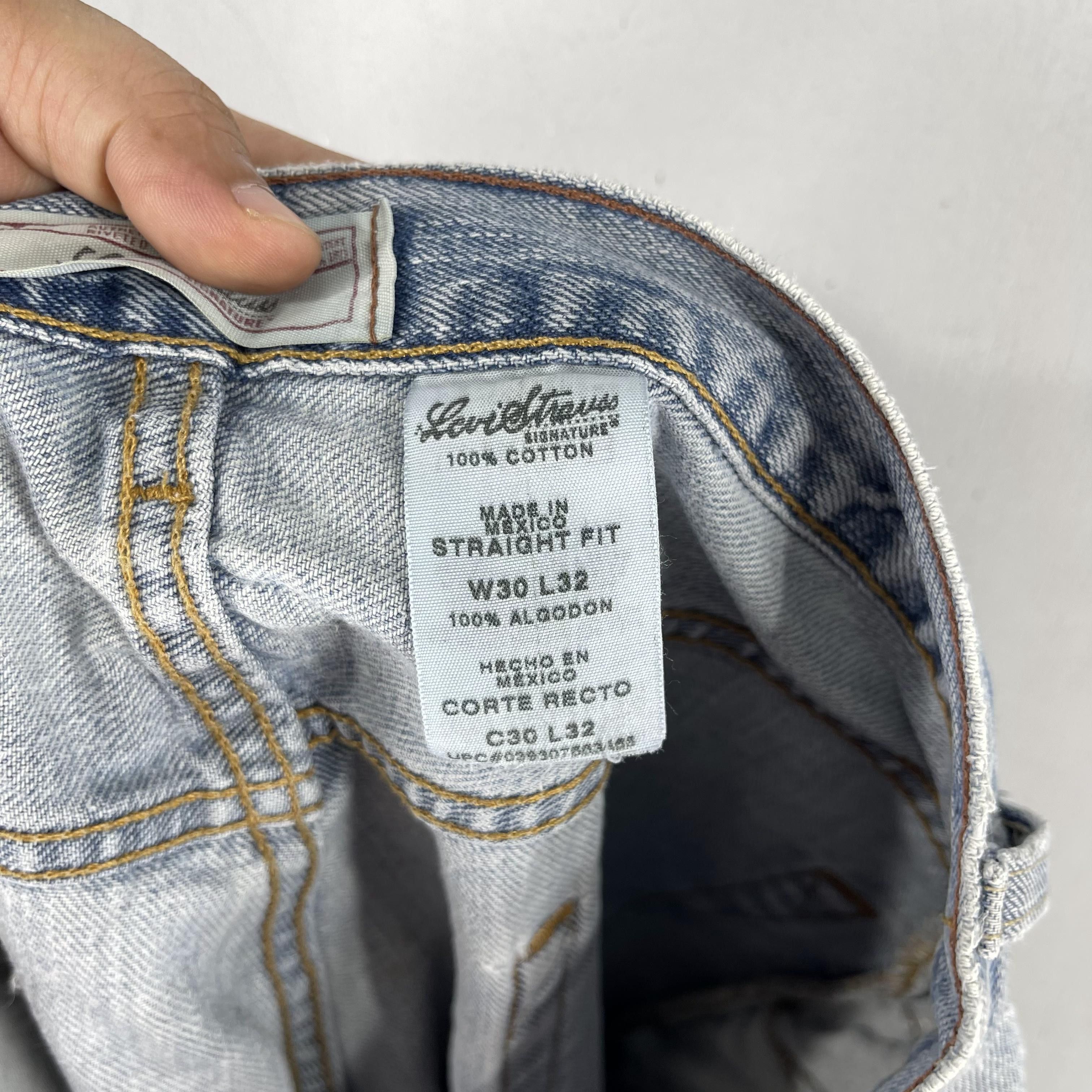 Levi's Size 31 Vintage Levis Signature Distressed Medium Wash Jeans Size US 31 - 5 Thumbnail