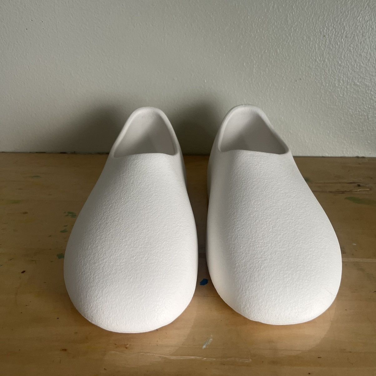 Yeezy SL-O1 Slip-On Size US 9 / EU 42 - 2 Thumbnail