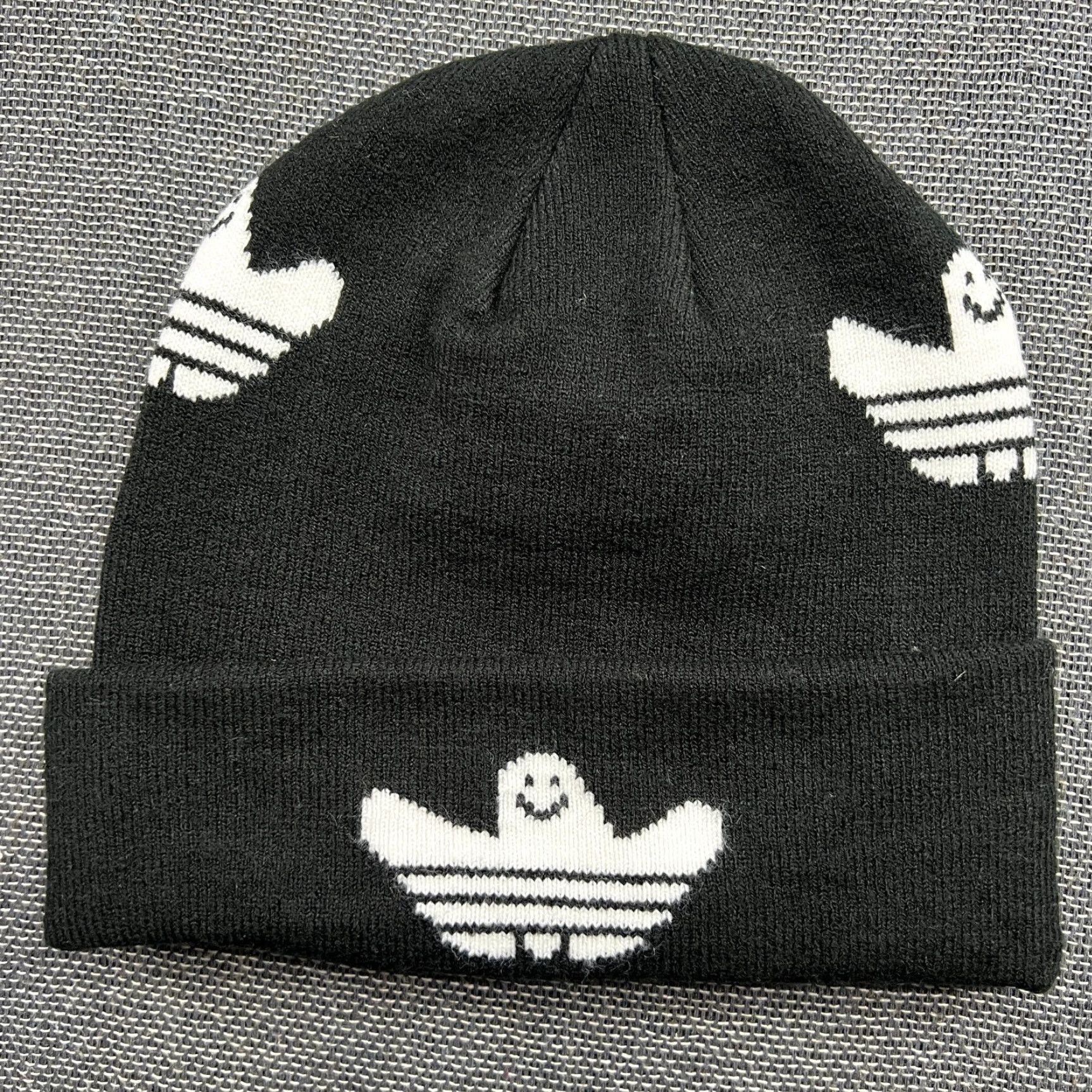 Adidas adidas Shmoo Beanie Beanie Hat One Size Trefoil Black White OSFA Unisex Adults Knit Acrylic Thermal Beanie Mens Womens Boys Girls Size ONE SIZE - 2 Thumbnail