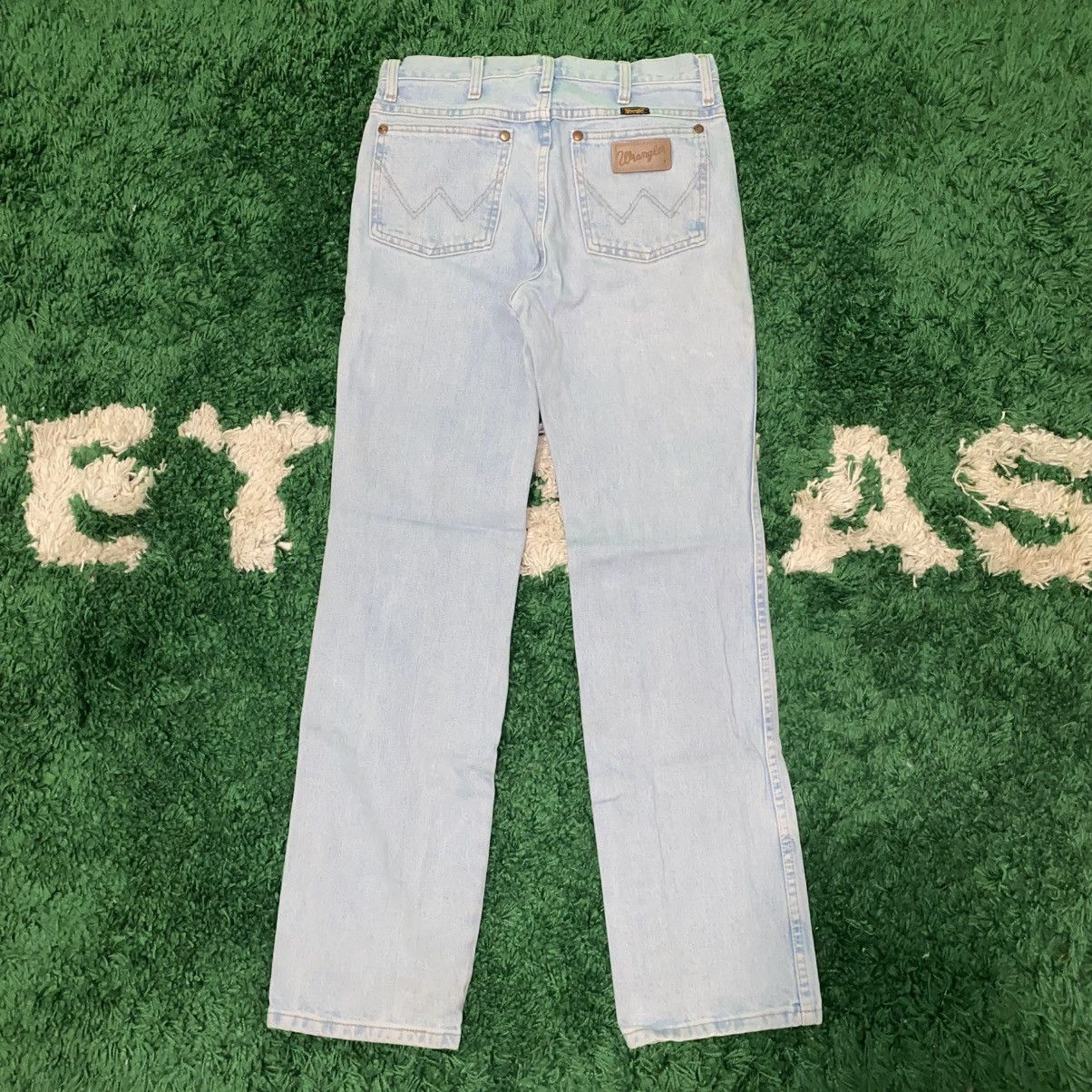 Wrangler Vintage 90s Wrangler Light Wash Denim Jeans | Size 29x32 Size US 29 - 2 Thumbnail