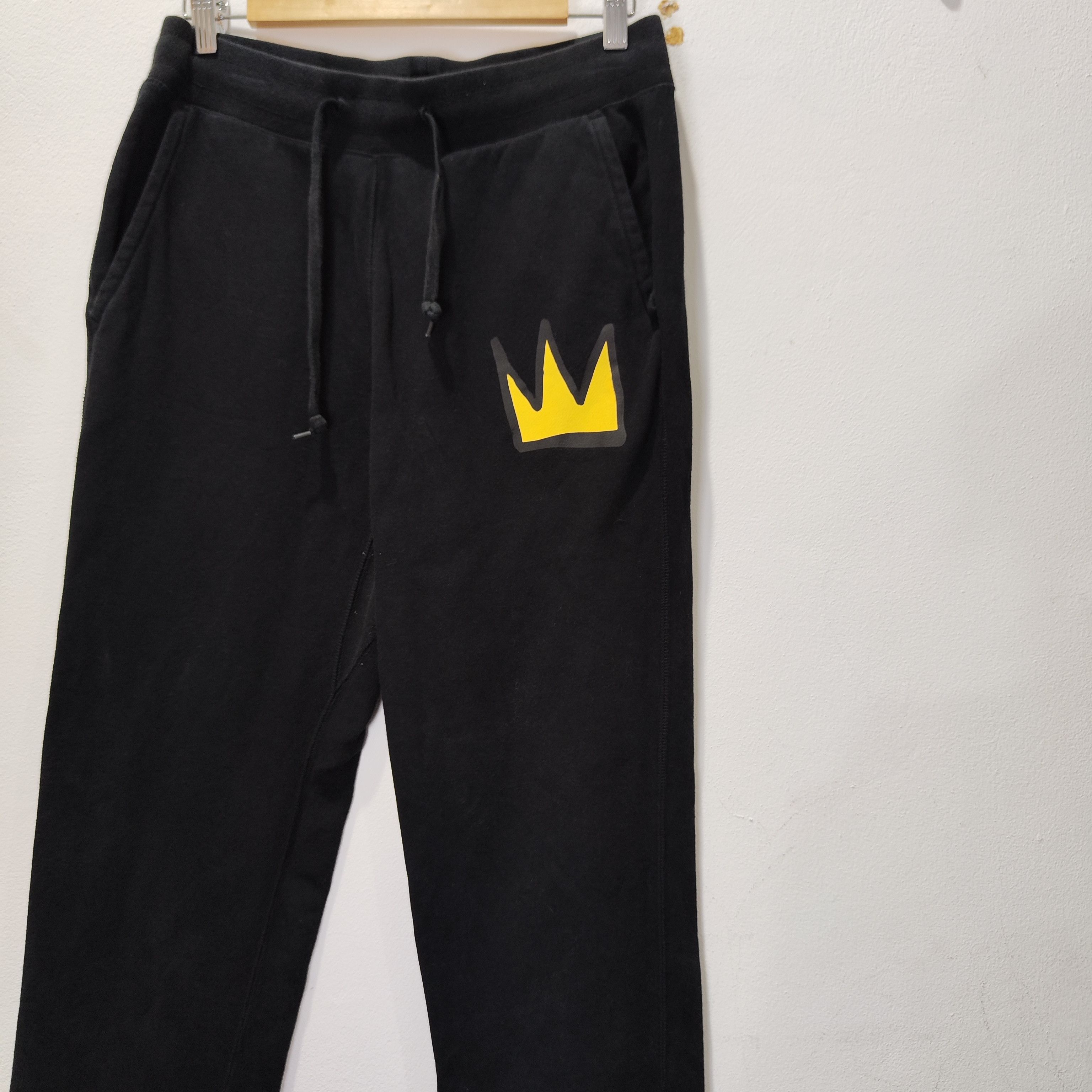 Jean-Michel Basquiat Jean Michel Basquiat Uniqlo Sweatpants Jogger w30 Logo Size US 30 / EU 46 - 1 Thumbnail