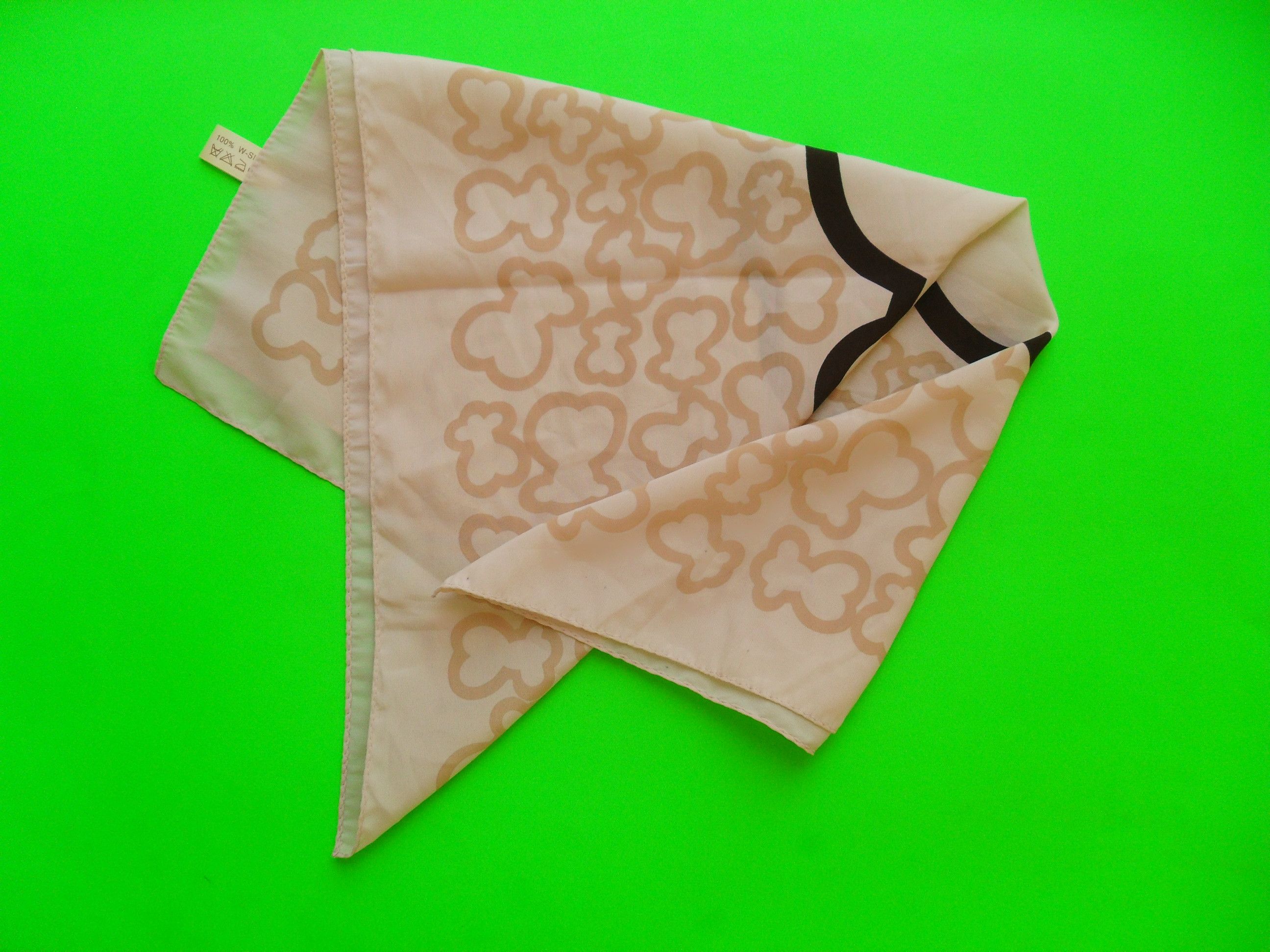 Other 100% Silk travel square scarf. Size ONE SIZE - 4 Thumbnail