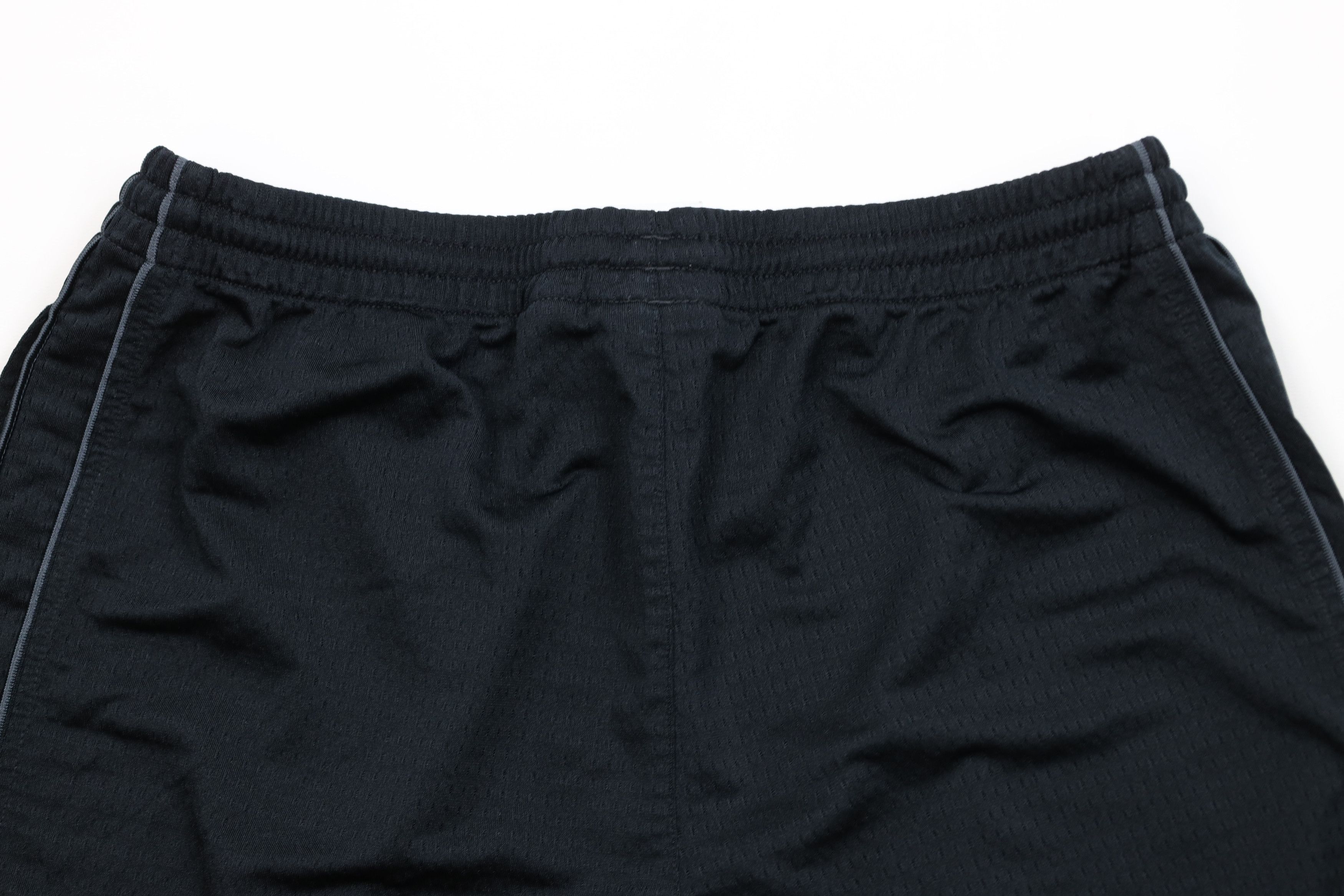 Reebok Vintage Reebok Mesh Above Knee Gym Training Shorts Black Size US 34 / EU 50 - 10 Thumbnail