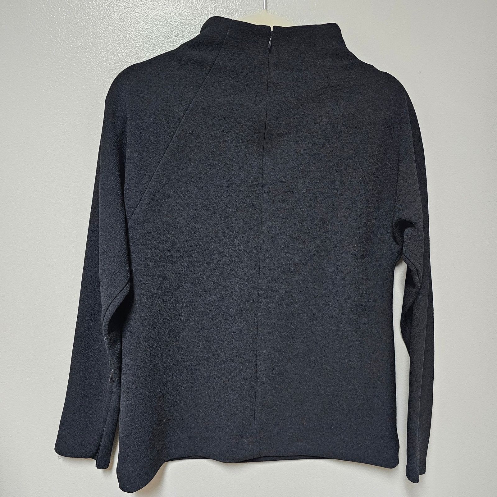 Club Monaco Club Monaco Mock Neck Zip Sleeve Zip Back Sweater Size XS Size XS / US 0-2 / IT 36-38 - 2 Thumbnail