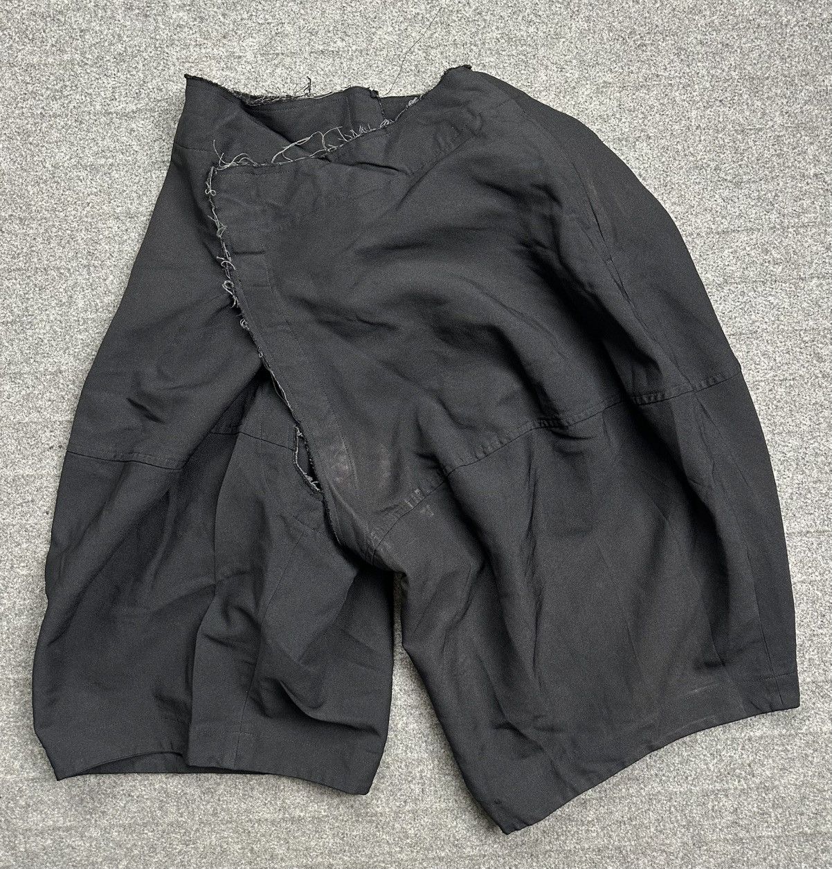 Comme des Garcons Comme Des Garcons - 2014 Deconstructed Fringe Finish Size US 29 - 1 Thumbnail