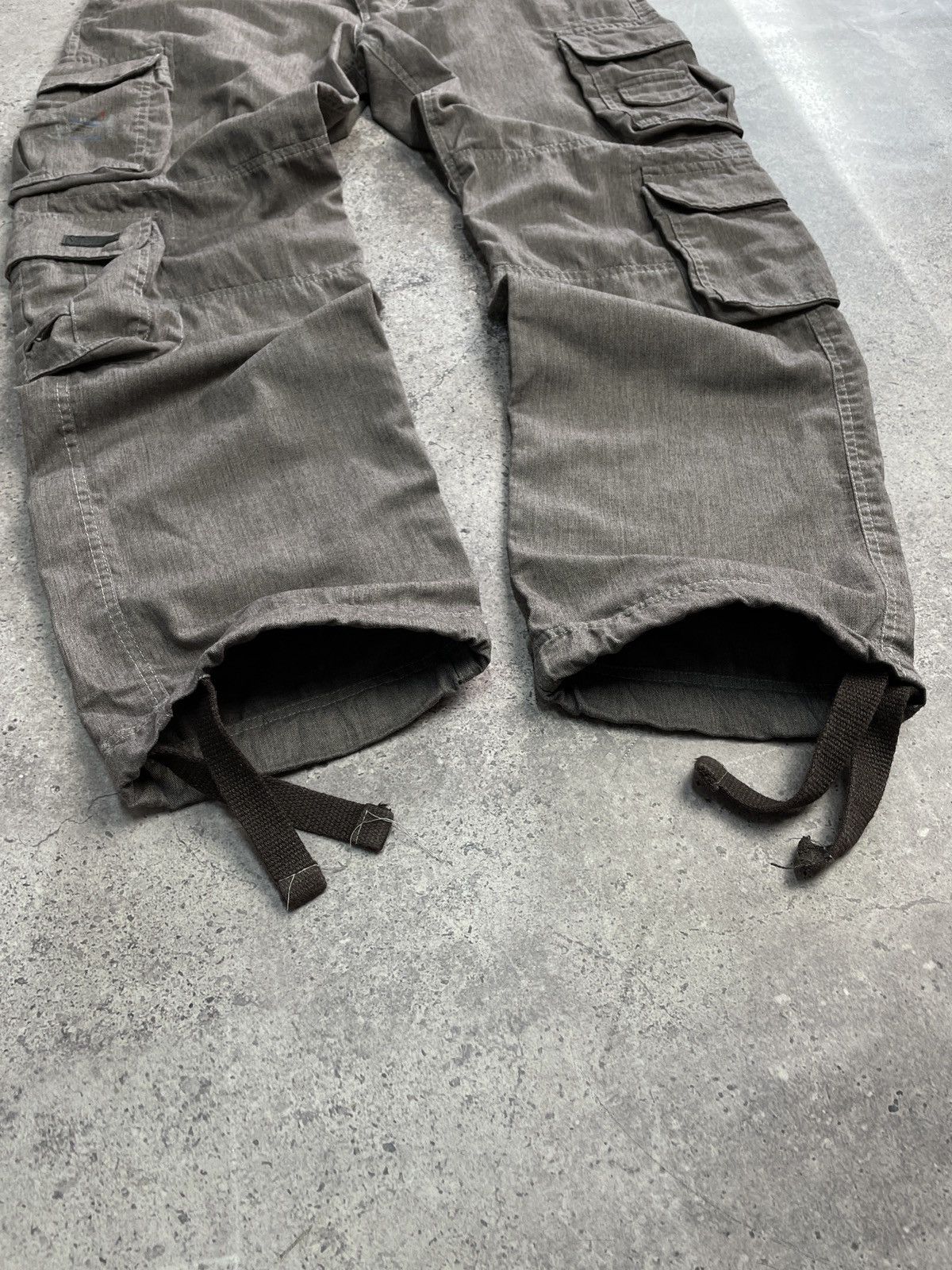 Vintage Vintage Junya Watanabe Balenciaga Style Bondage Cargo Pants Size US 34 / EU 50 - 2 Thumbnail