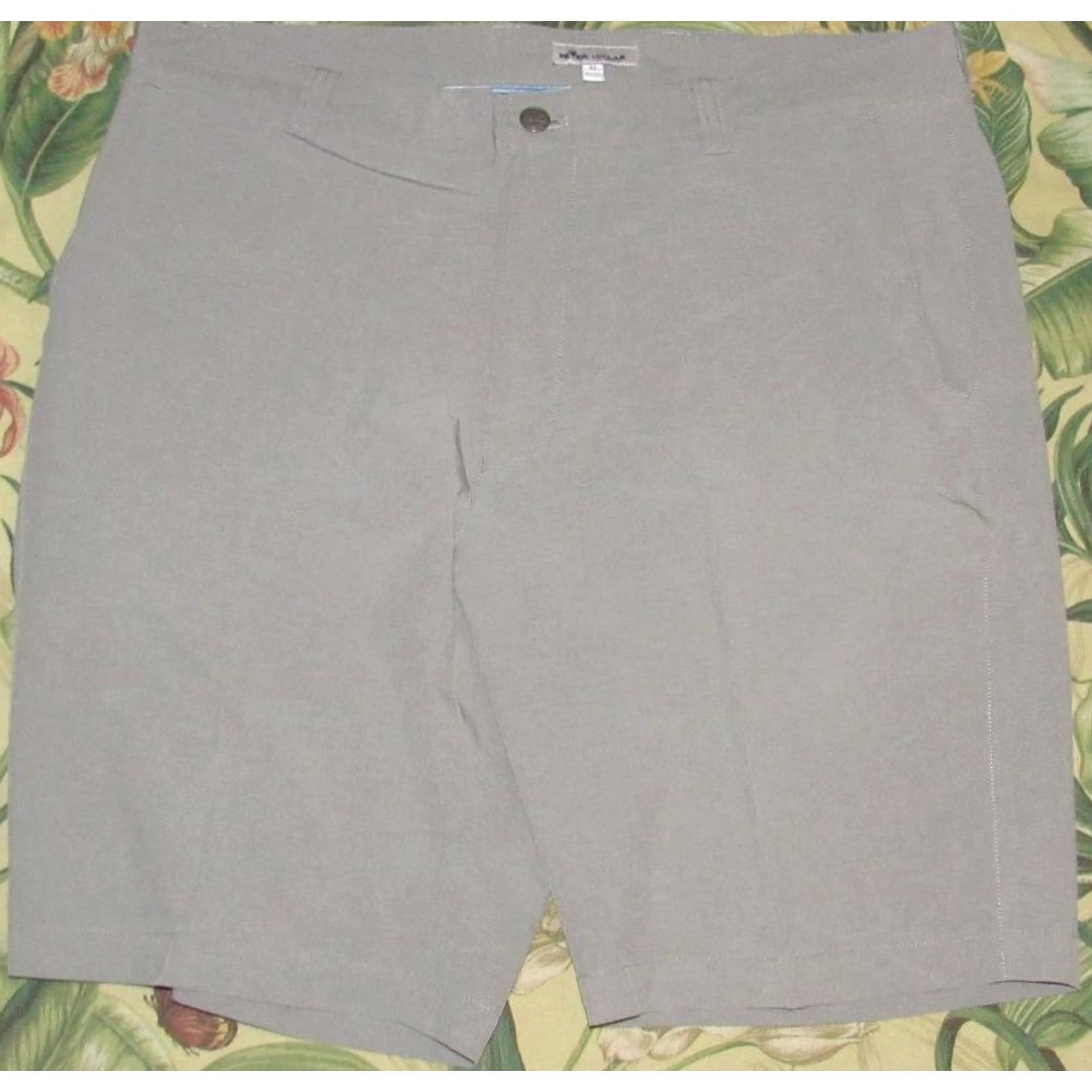 Peter Millar PETER MILLAR British Grey 10.5" Shackleford Basketweave Performance Shorts 36 Mens Regular Gray 36 Shackleford 10.5" Basketweave Shorts Size US 36 / EU 52 - 2 Thumbnail