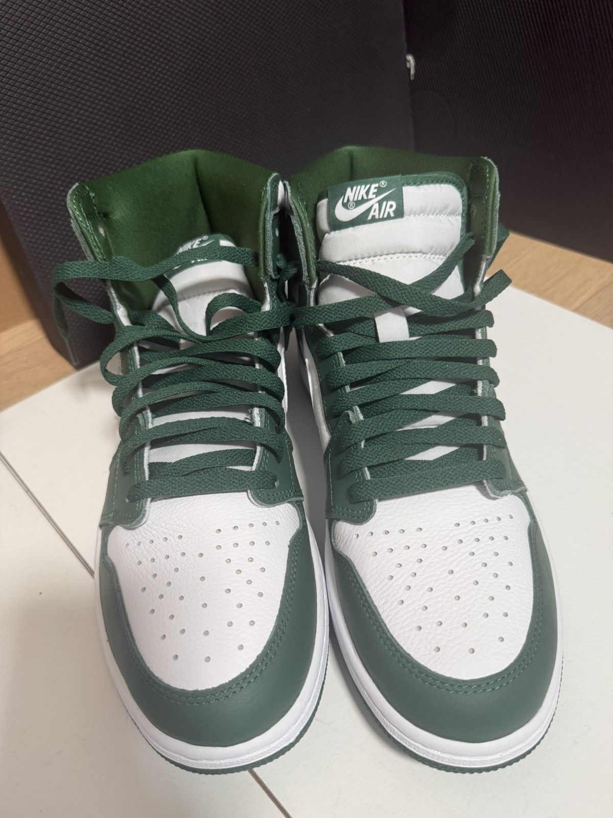 Jordan Brand Jordan 1 High - Gorge Green Size US 11.5 / EU 44-45 - 4 Thumbnail