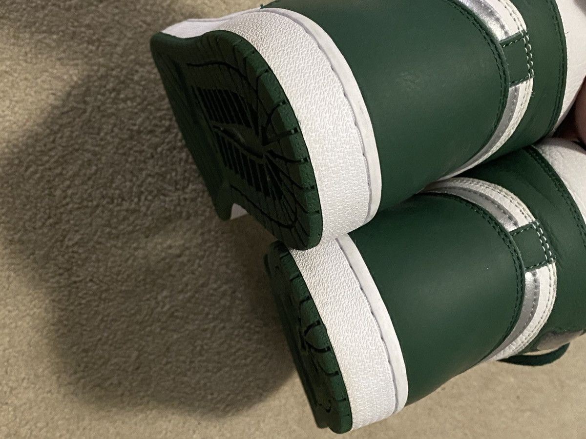 Jordan Brand × Nike Air Jordan 1 Retro High OG Gorge Green Size US 10.5 / EU 43-44 - 10 Thumbnail