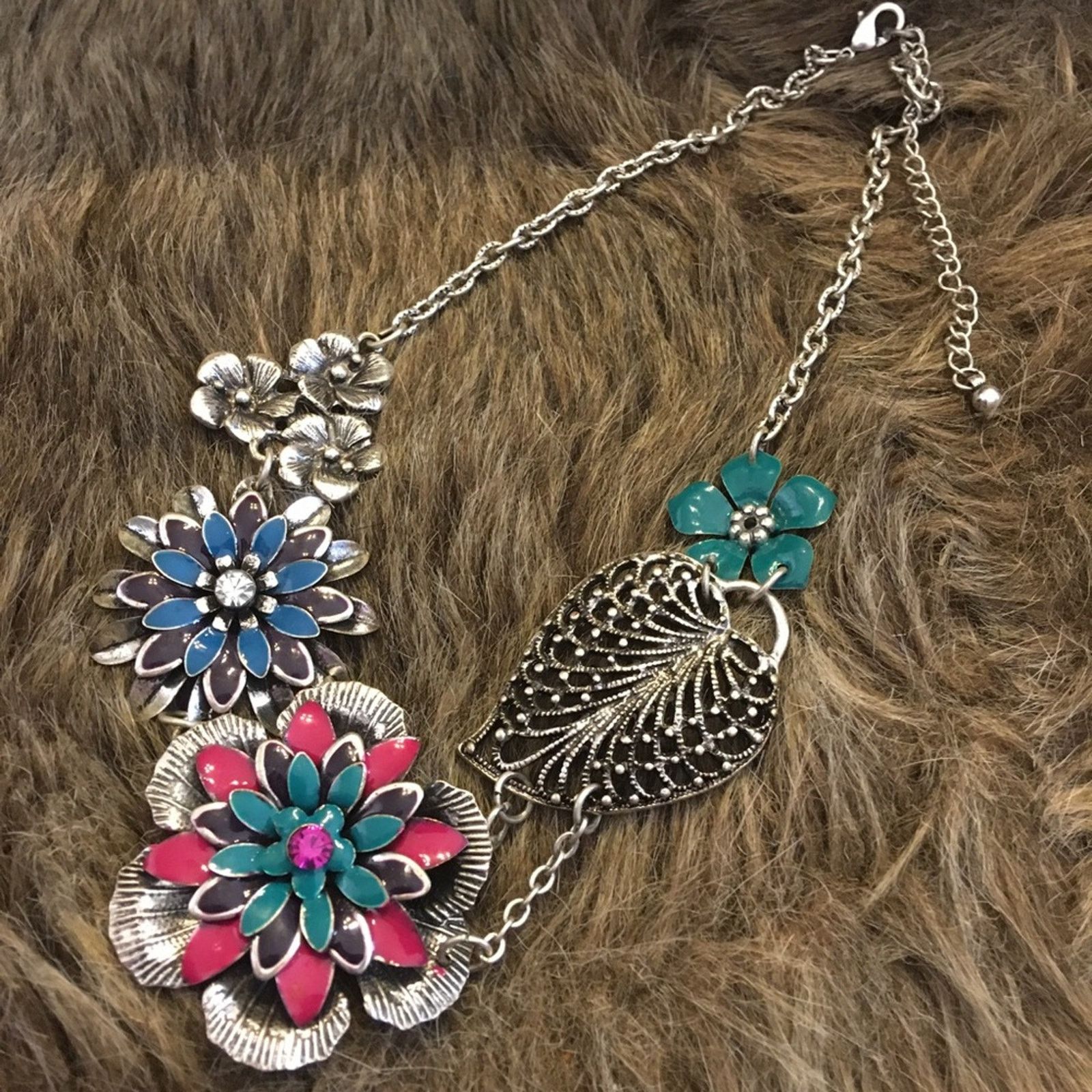 Jewelry Enamel floral rhinestone accent necklace Size ONE SIZE - 6 Thumbnail
