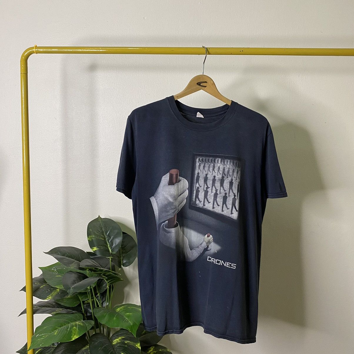 Band Tees × Vintage 2016 Muse Drones European Tour Tee Size US M / EU 48-50 / 2 - 1 Thumbnail
