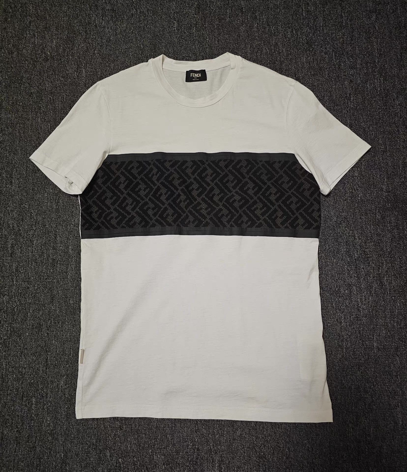 Fendi Fendi White Short Sleeve T-shirt Size US S / EU 44-46 / 1 - 1 Thumbnail