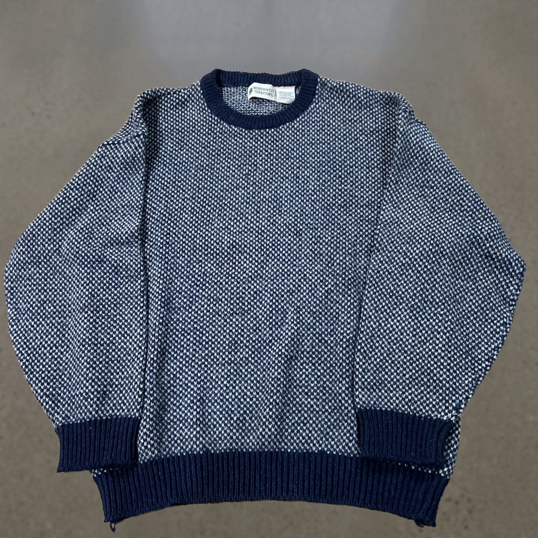 Vintage VINTAGE Northwest Territory Sweater Men Large L Blue Wool Mix 90s Knit Pullover Crew Neck Casual Size US L / EU 52-54 / 3 - 1 Thumbnail