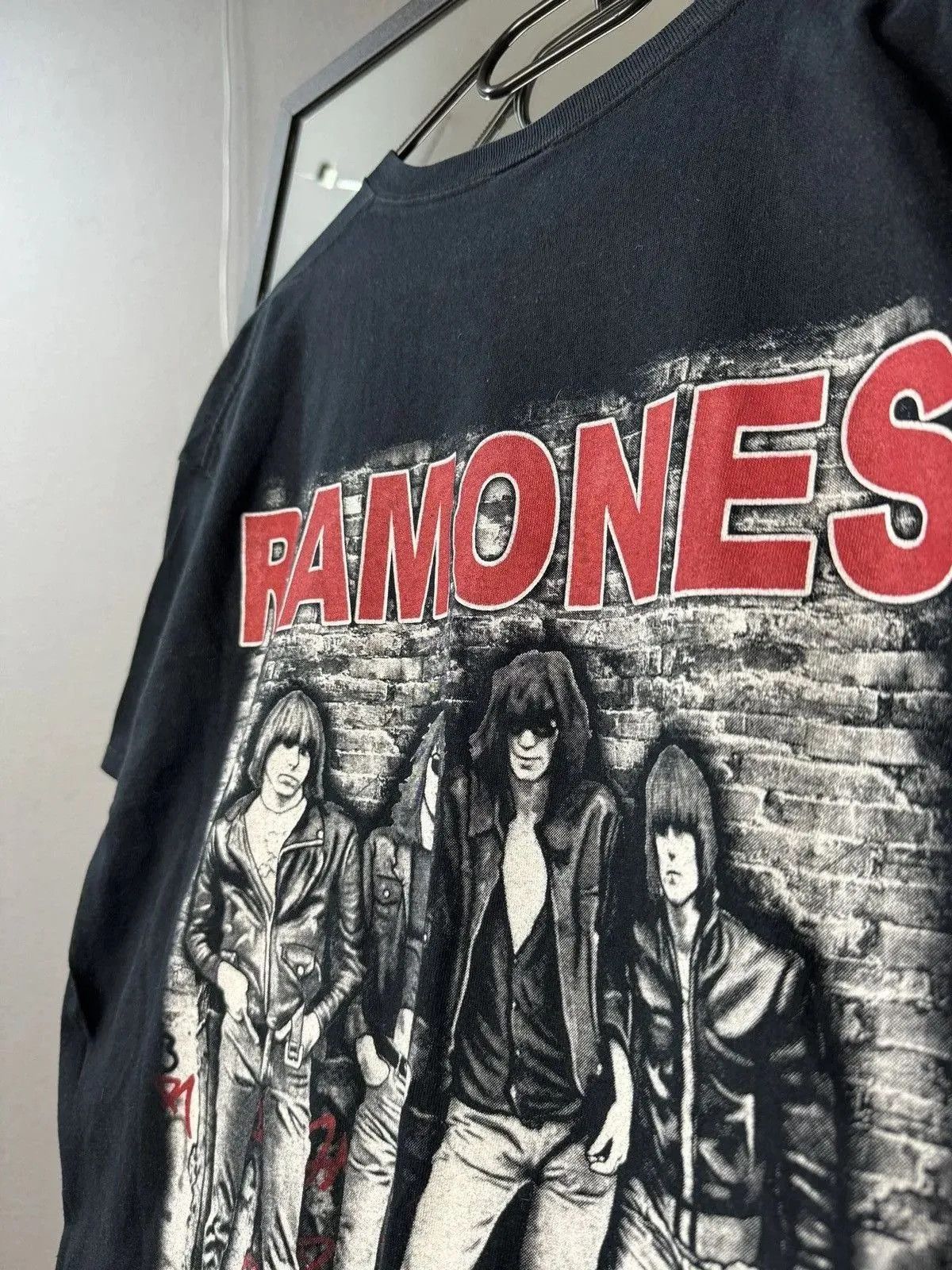 Band Tees × Vintage Vintage Ramones Anthology Punk Rock Band Tee Y2K ghotic Size US XL / EU 56 / 4 - 6 Thumbnail
