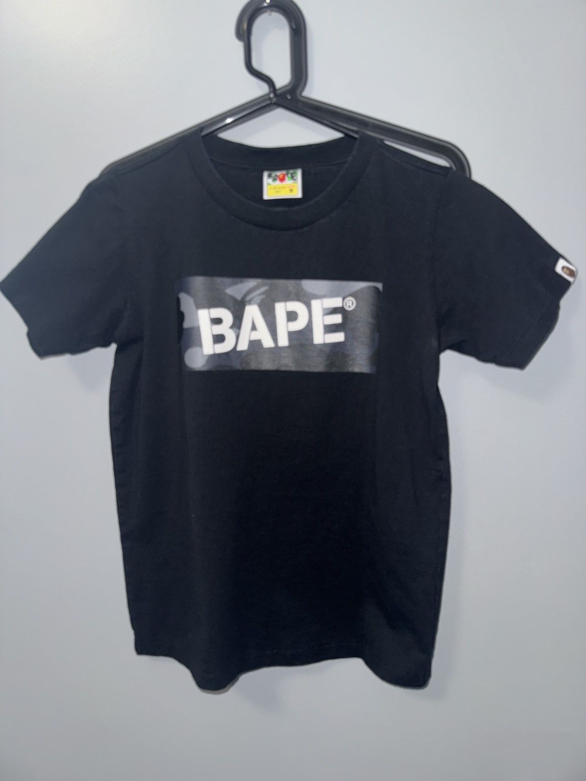 Bape Bape box logo tee with Bape head on back Size XS / US 0-2 / IT 36-38 - 1 Thumbnail