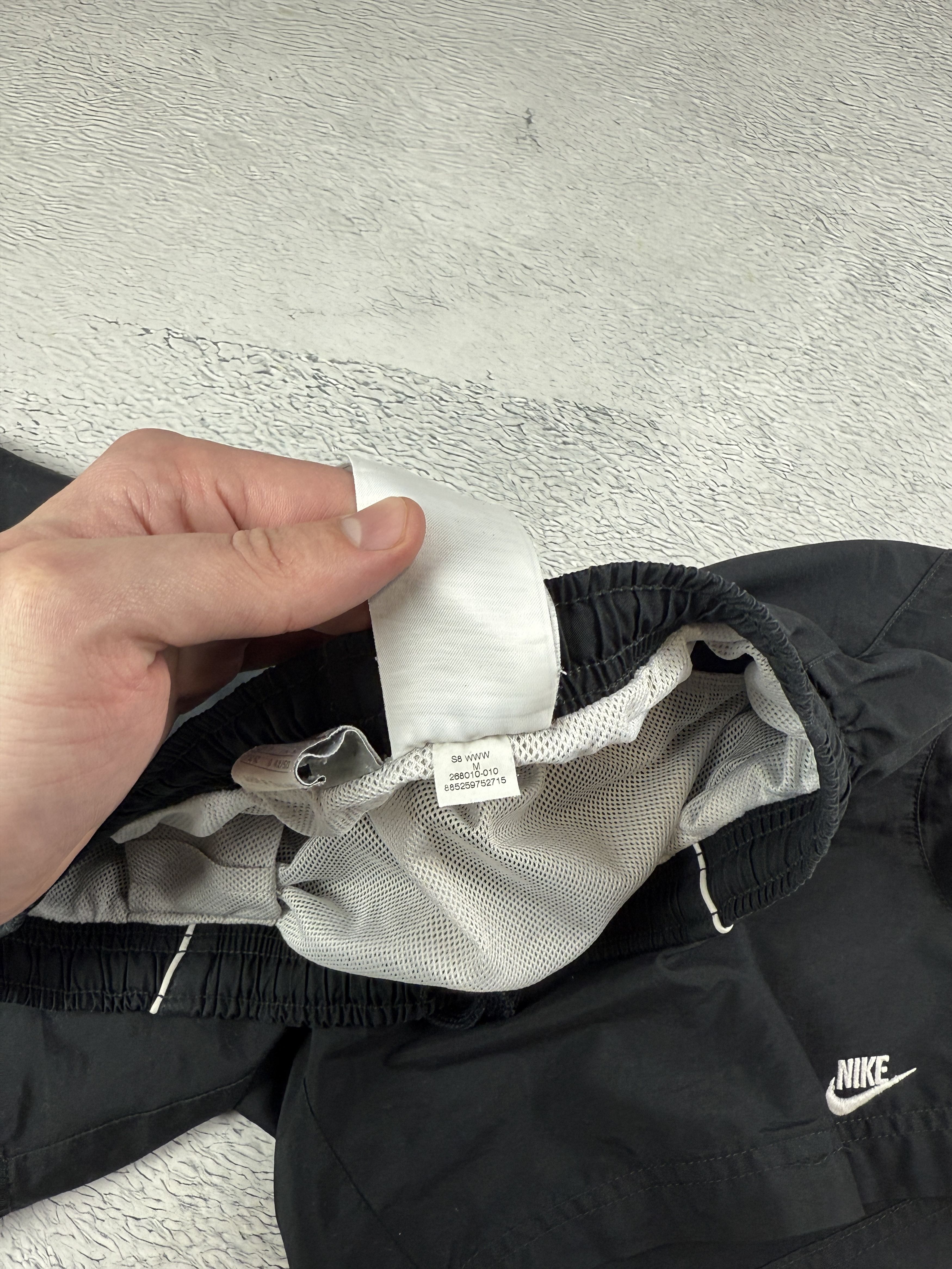Nike × Vintage Nike Vintage Nylon Shorts Parachute Streetwear Black Size US 32 / EU 48 - 5 Thumbnail