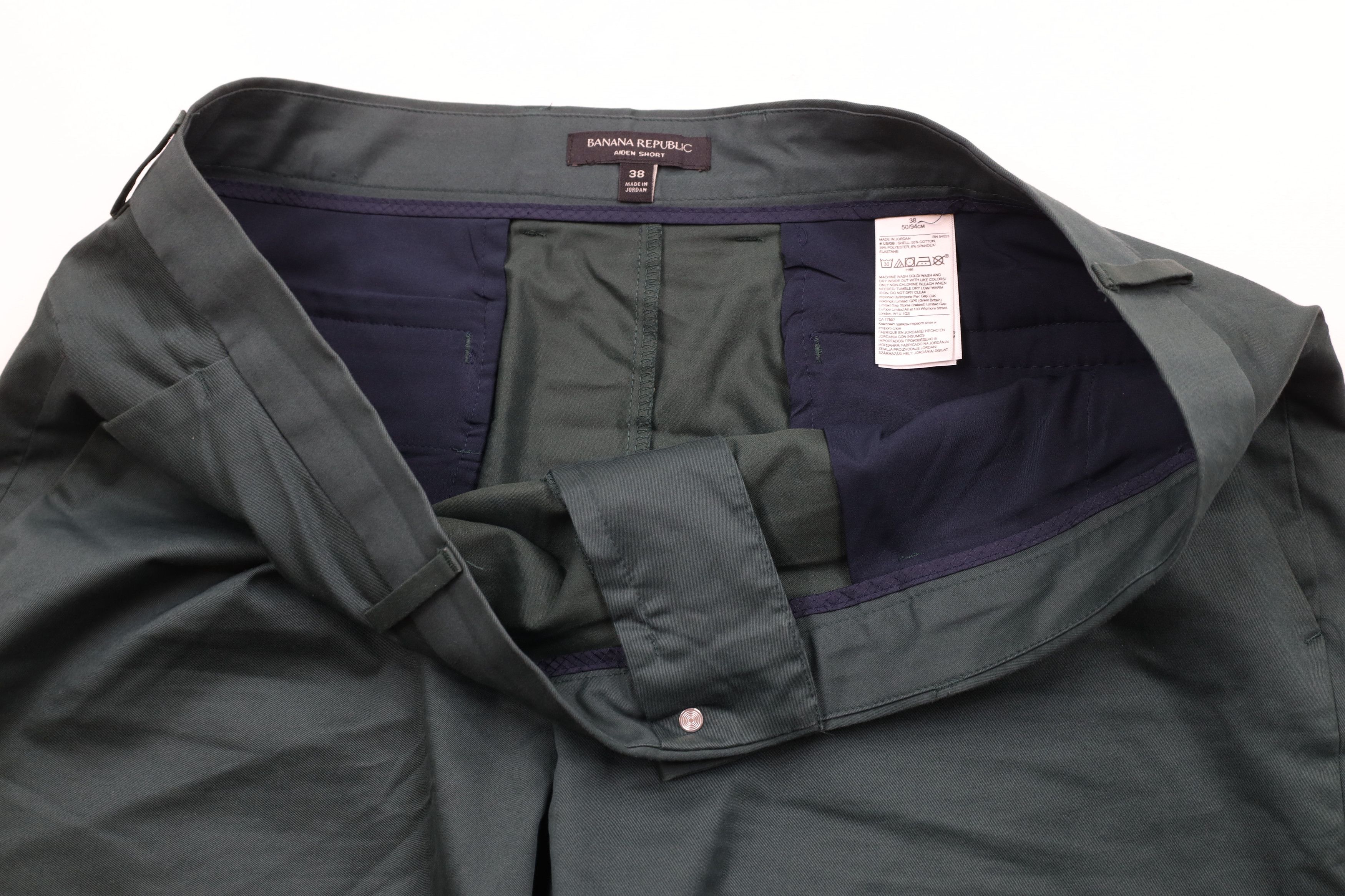 Banana Republic × Vintage Banana Republic Front Tech Above Knee Aiden Shorts Green Size US 38 / EU 54 - 6 Thumbnail