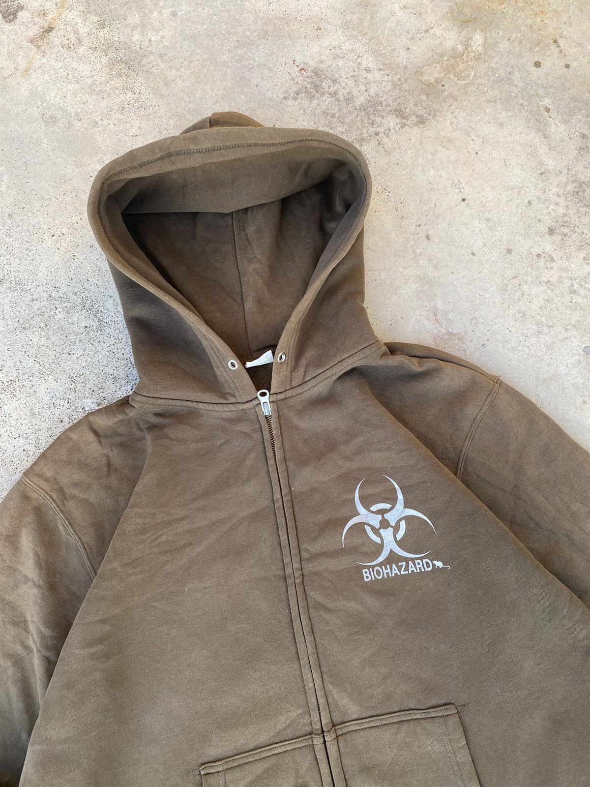 Band Tees Vintage Y2K Biohazard Punk Zip Up Hoodie Size US L / EU 52-54 / 3 - 2 Thumbnail