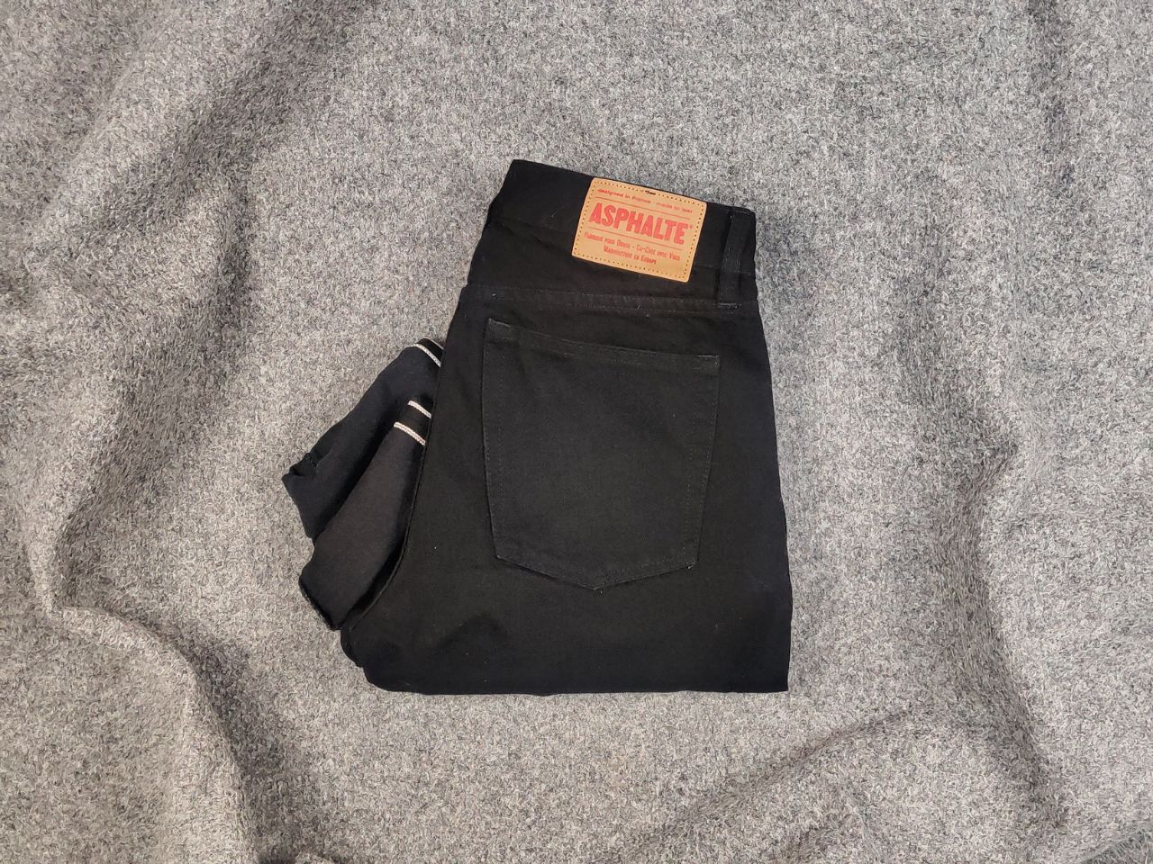 image of Vintage Asphalte Le Ultime Selvedge Japan Style Denim Jeans in Black, Men's (Size 30)
