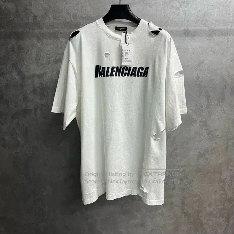 Balenciaga Balenciaga White Distressed Short Sleeve T-shirt. Size US M / EU 48-50 / 2 - 1 Thumbnail