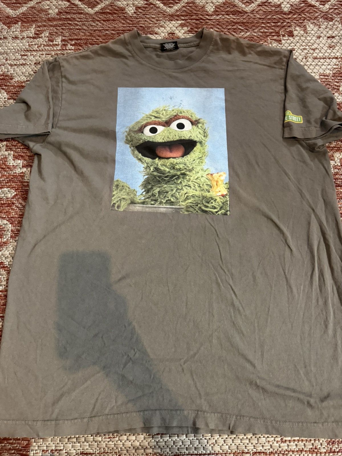 Other Dumbgood Oscar the Grouch Photo Tee Size XL Grey Size US XL / EU 56 / 4 - 1 Thumbnail