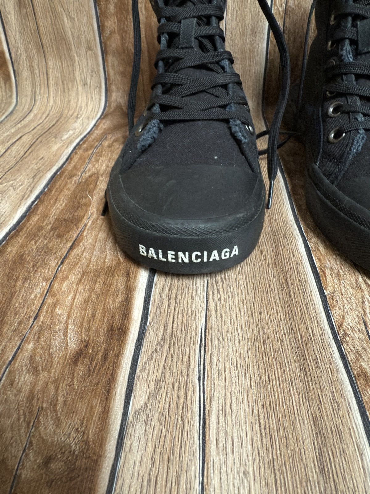 Balenciaga 🕷️🔥🔥distresa paris sneaker Size US 8 / EU 41 - 12 Thumbnail