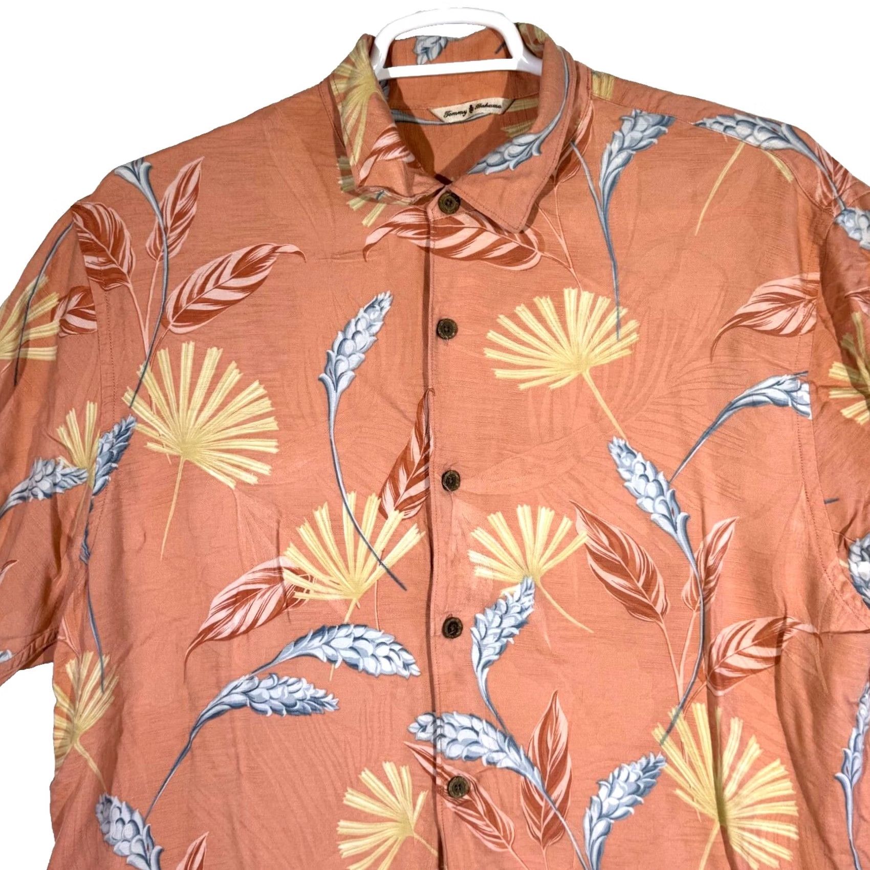 Tommy Bahama Tommy Bahama Silk Shirt Men’s XL Orange Floral Print Short Sleeve Button-Up Shirt Size US XL / EU 56 / 4 - 4 Thumbnail