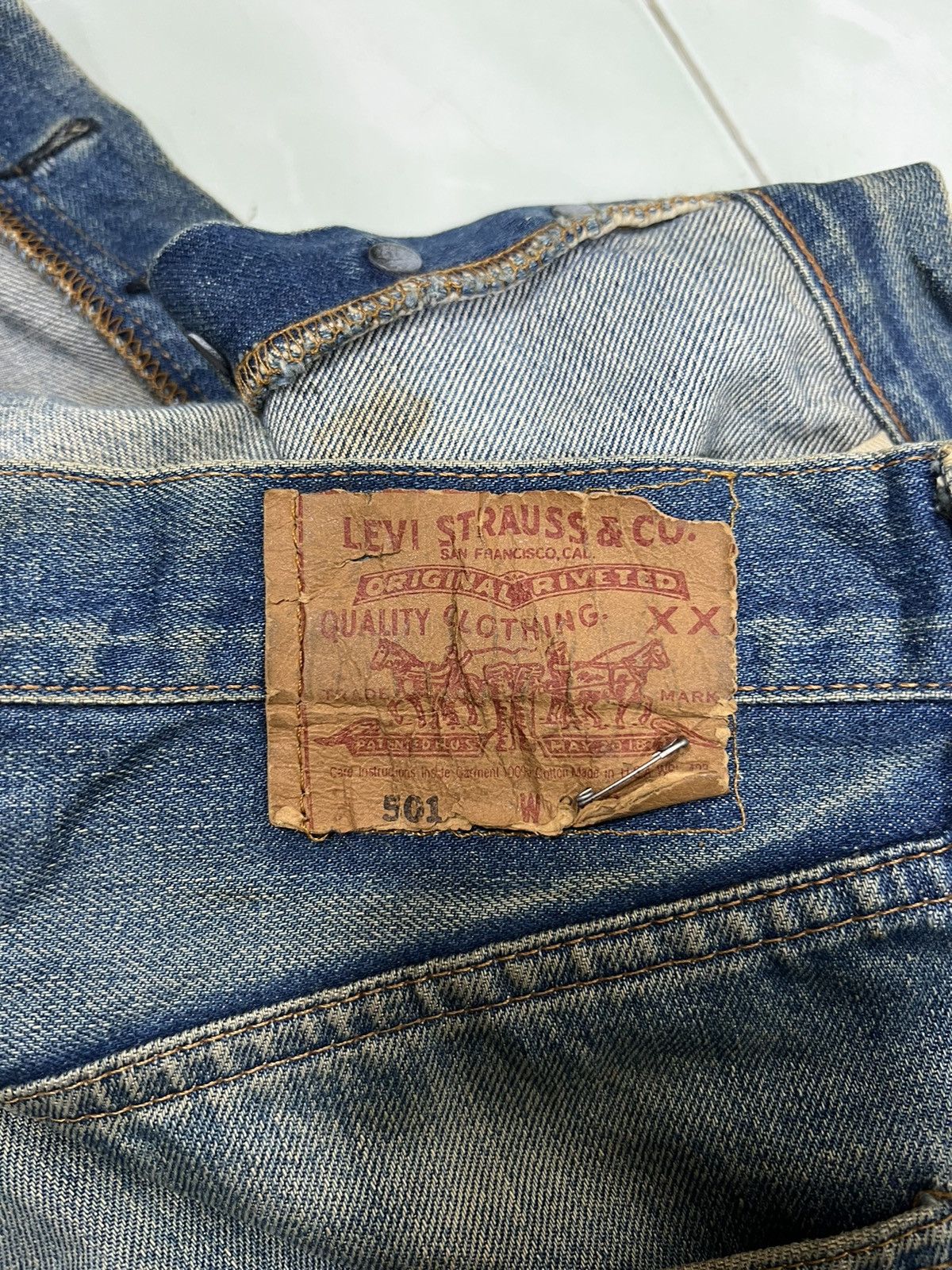 Levi's × Levi's Vintage Clothing × Vintage 🔥 90s VINTAGE LEVIS BIG E RED LINE DYED DISTRESS DENIM Size US 30 / EU 46 - 15 Thumbnail