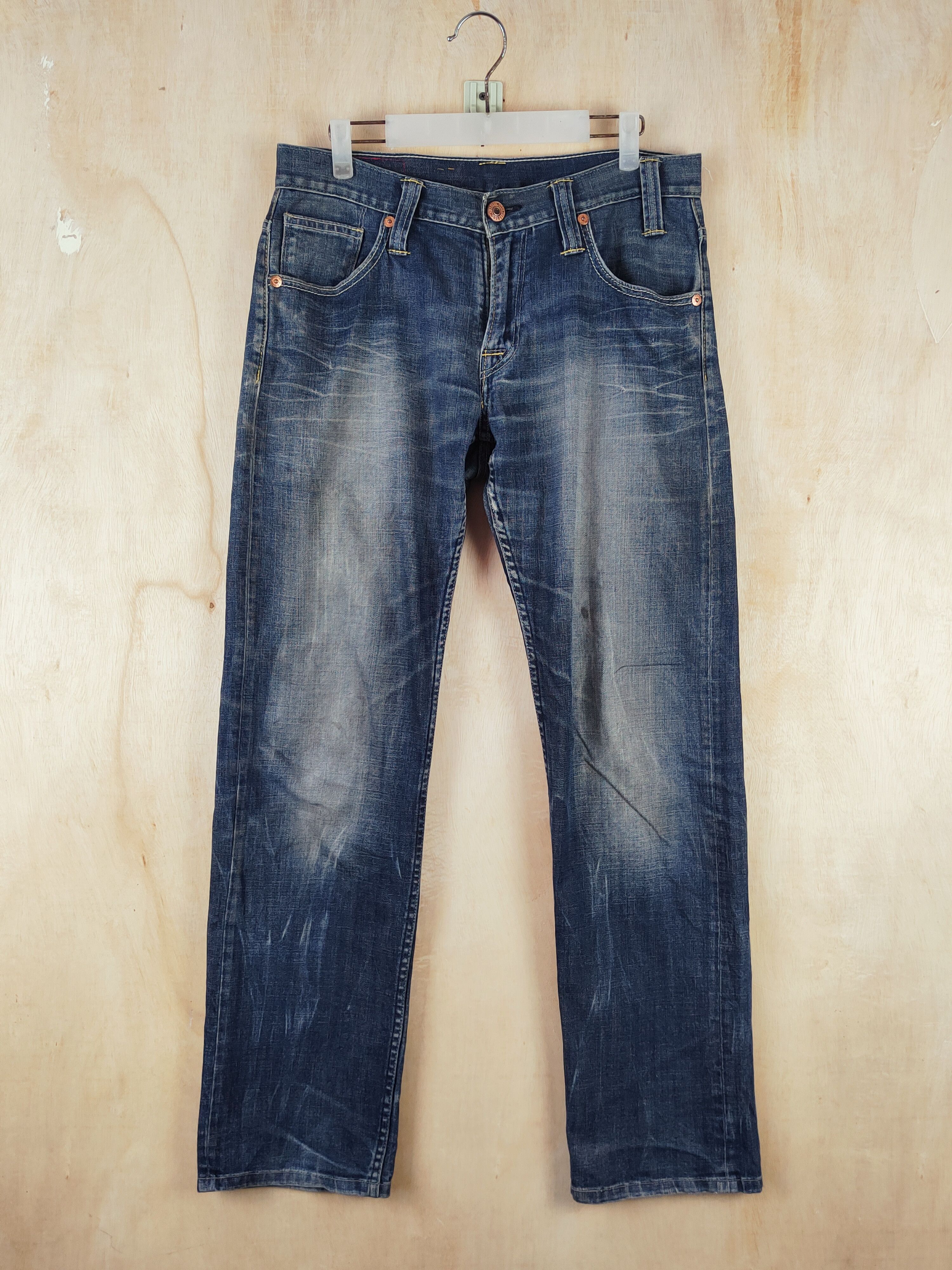 Japanese Brand Levi's Dark Blue Distressed Ripped Jeans #S2663 Size US 32 / EU 48 - 1 Thumbnail