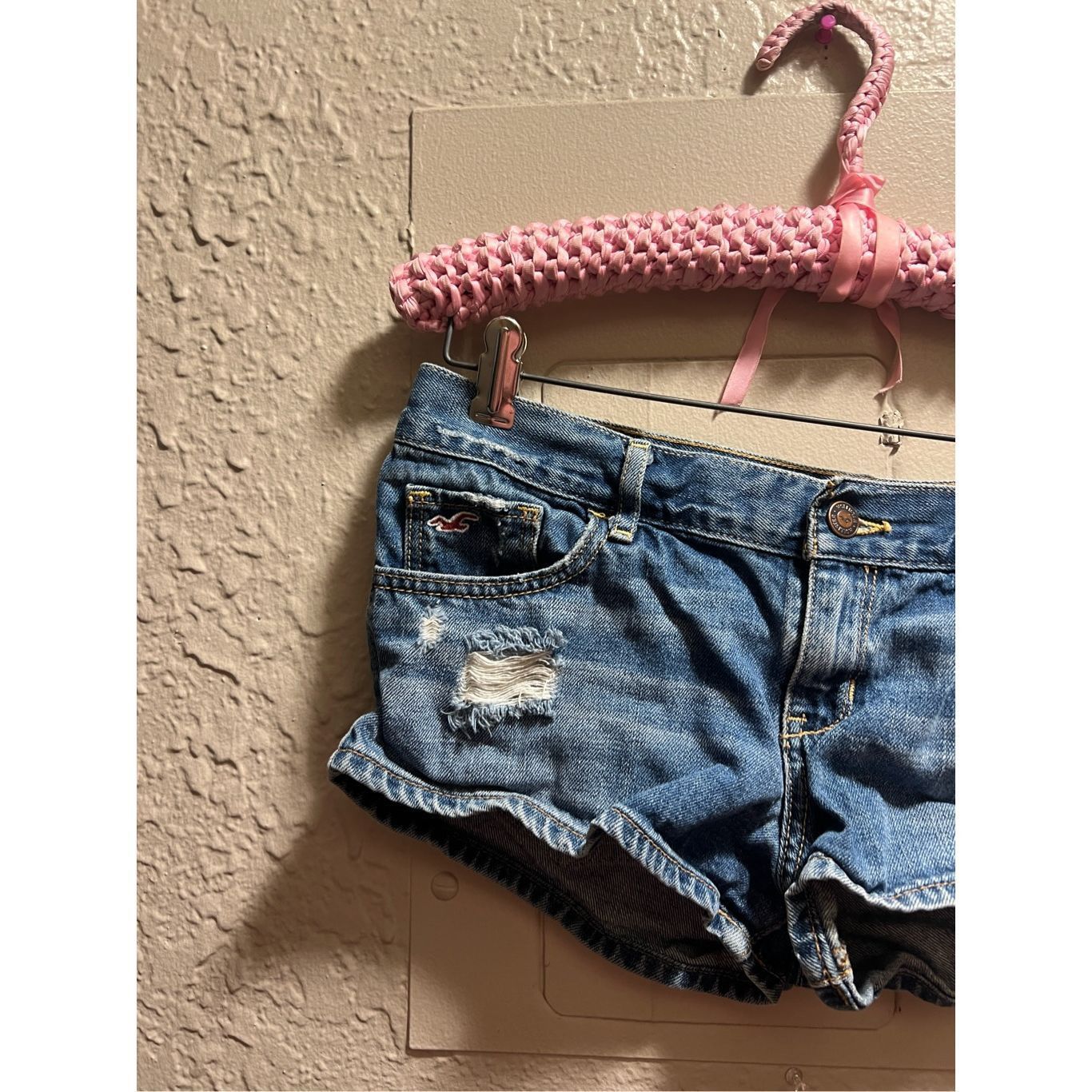 Hollister Hollister Jean Shorts Woman’s Size 27 Size 27" / US 4 / IT 40 - 3 Thumbnail