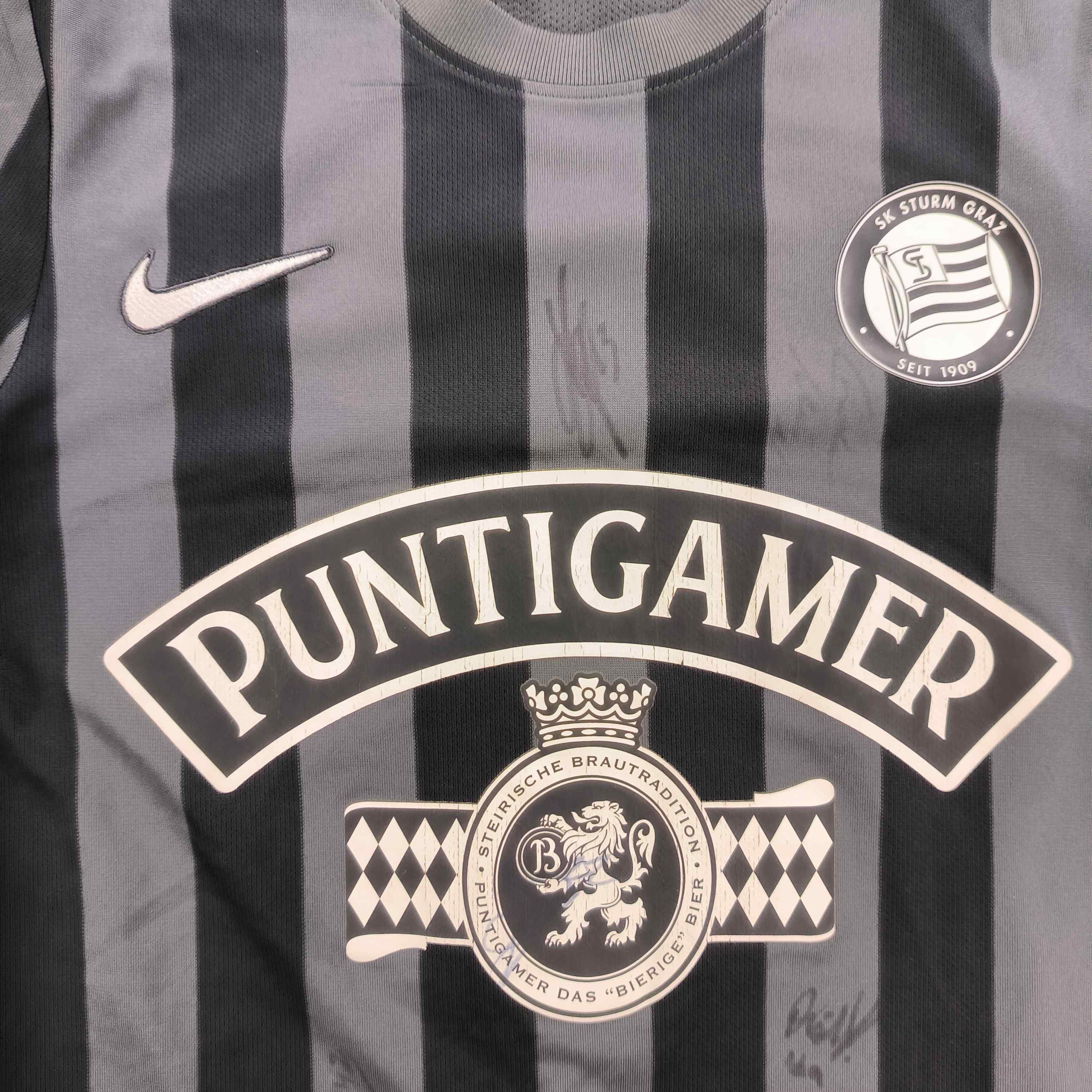 Nike SIGNED Sturm Graz 2021-22 Nike home football jersey size S Size US S / EU 44-46 / 1 - 3 Thumbnail