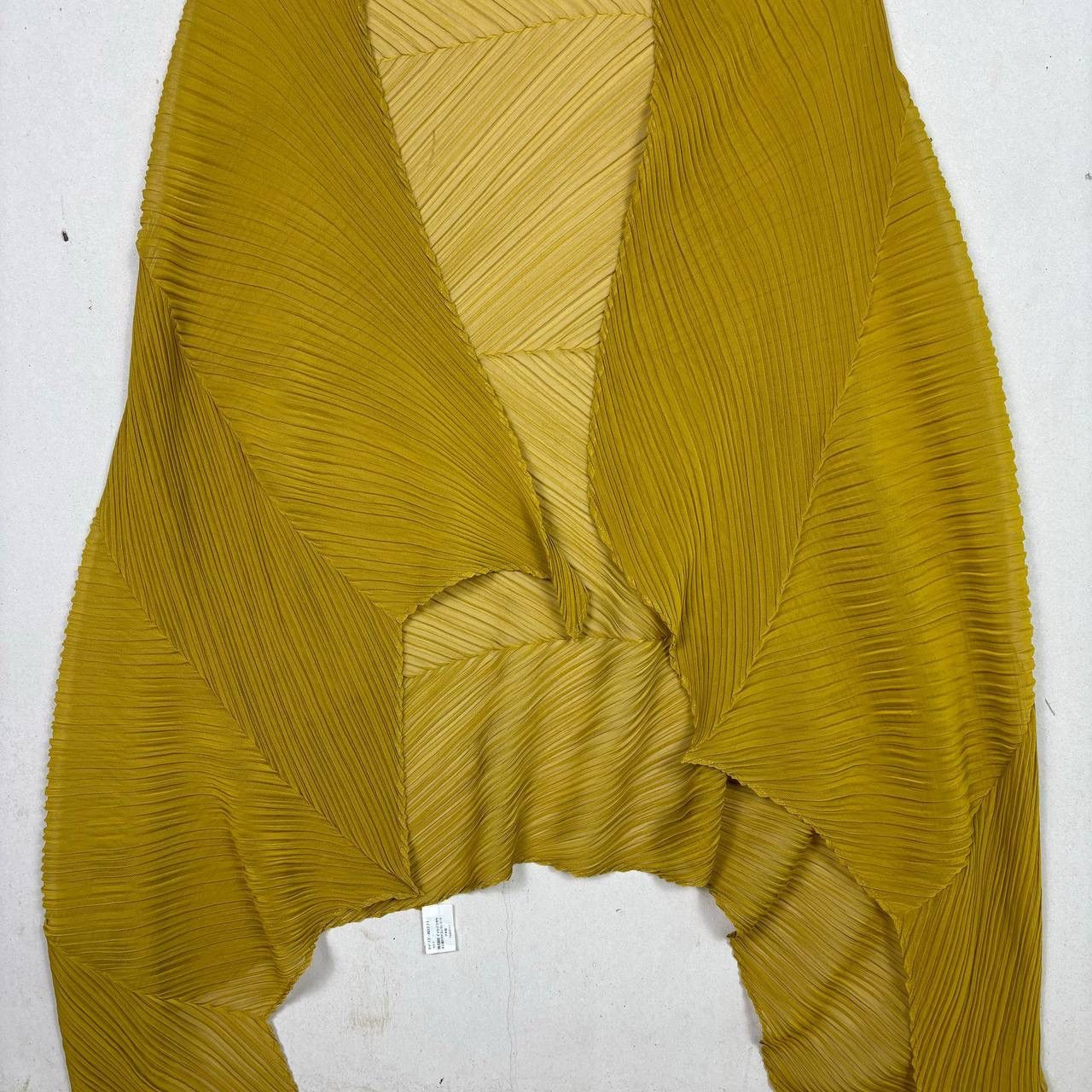 Pleats Please Issey Miyake Issey Miyake Pleats Please Mustard Yellow Cape Shawl OS Size ONE SIZE - 5 Thumbnail