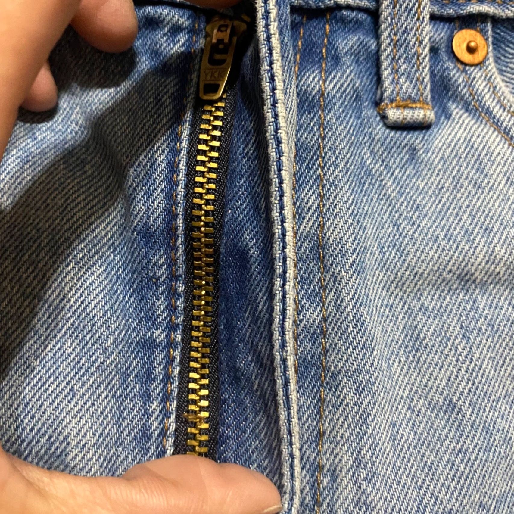 Madewell Madewell Jeans Shorts Blue Denim High Rise Cut-Off 3" Inseam 27 Womens Regular 29 Waist Pocket 5-Pocket Distress Stretch Vintage No Size 27" / US 4 / IT 40 - 7 Thumbnail