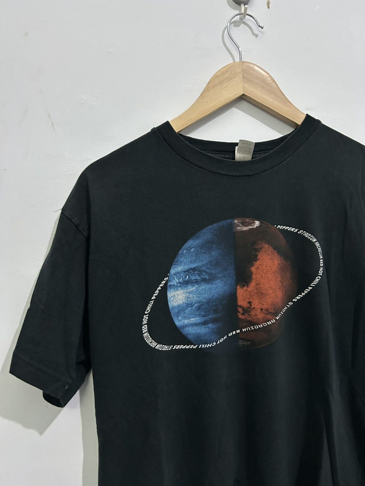 Vintage Red Hot Chili Peppers Stadium Arcadium 2006 Concert Shirt Size US L / EU 52-54 / 3 - 1 Thumbnail