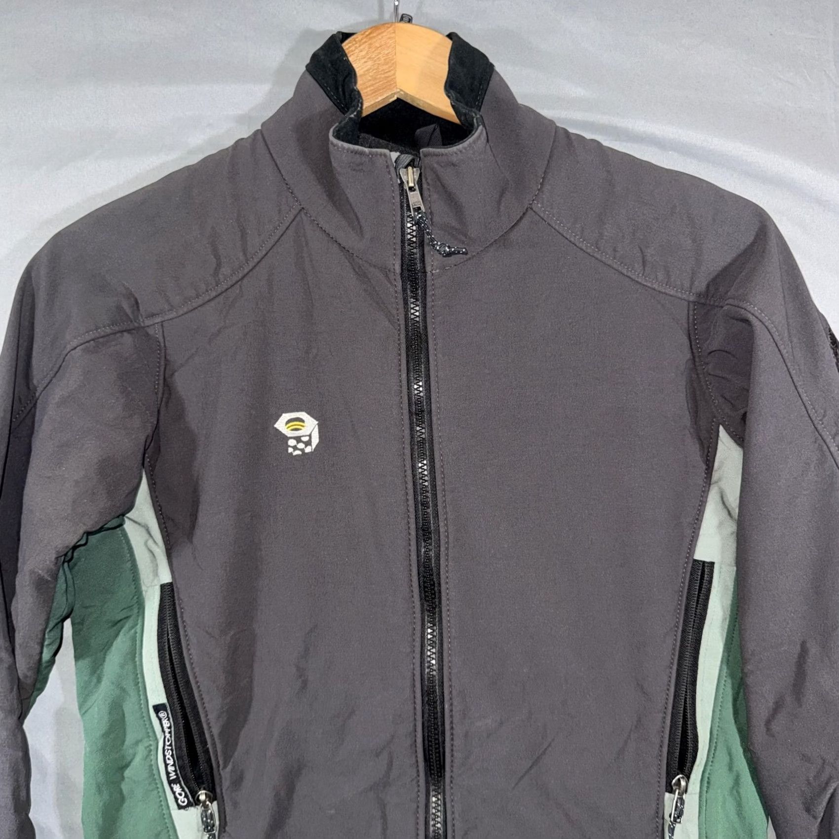 Mountain Hardwear VINTAGE Mountain Hardwear Jacket Womens 8 Gray Gore Windstopper Softshell Windbreaker Zip Pockets Full Zip Lined Outdoor Front Girls Size M / US 6-8 / IT 42-44 - 3 Thumbnail