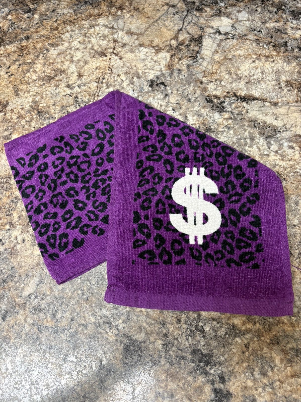 Swagger Swagger Purple leopard print Towel Size ONE SIZE - 1 Thumbnail