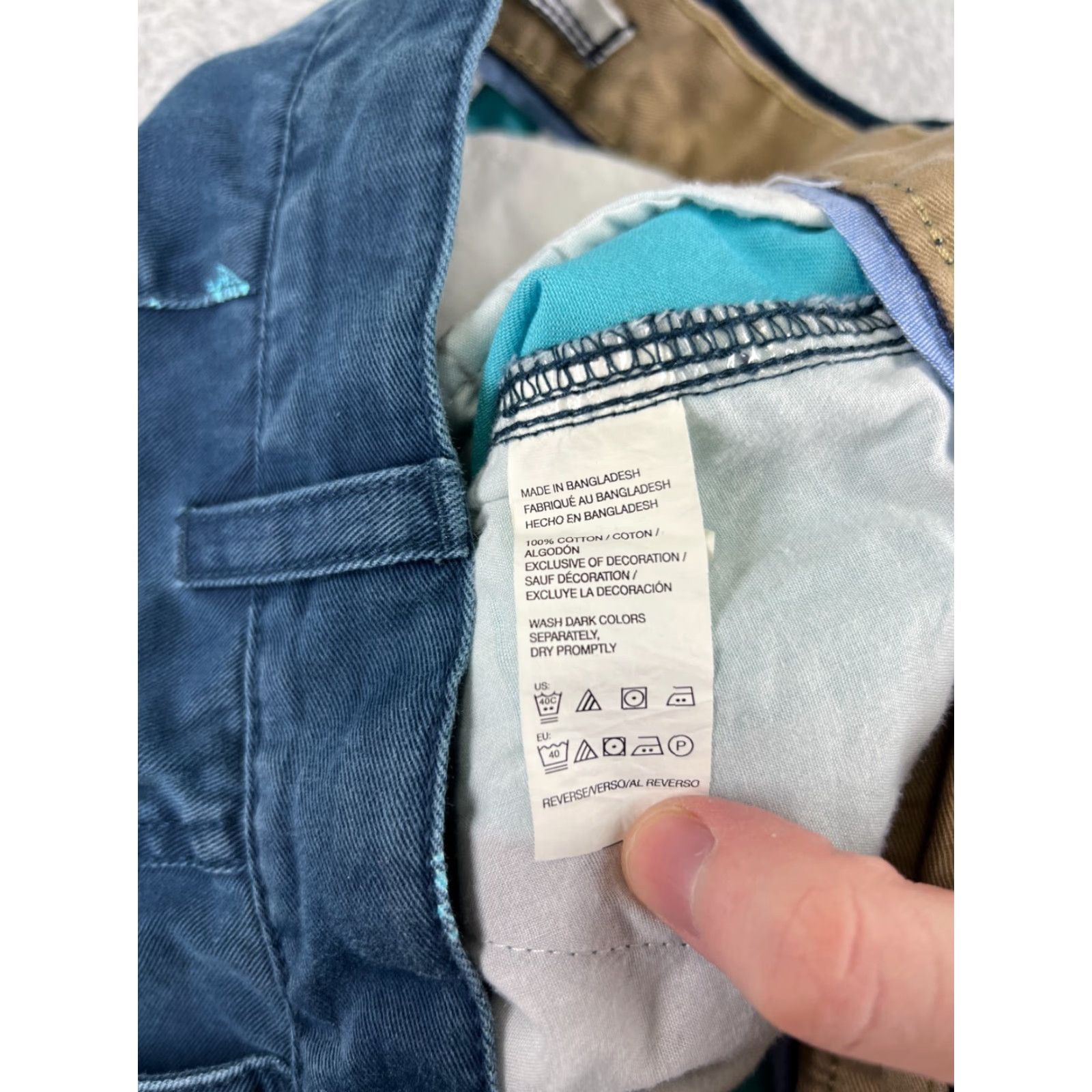 Izod IZOD Mens Shorts 30 Blue Flamingo All Over Print Chino Cotton Golf Wear Adult Regular 30 Blue Flamingo Pattern Mens Size US 30 / EU 46 - 5 Thumbnail