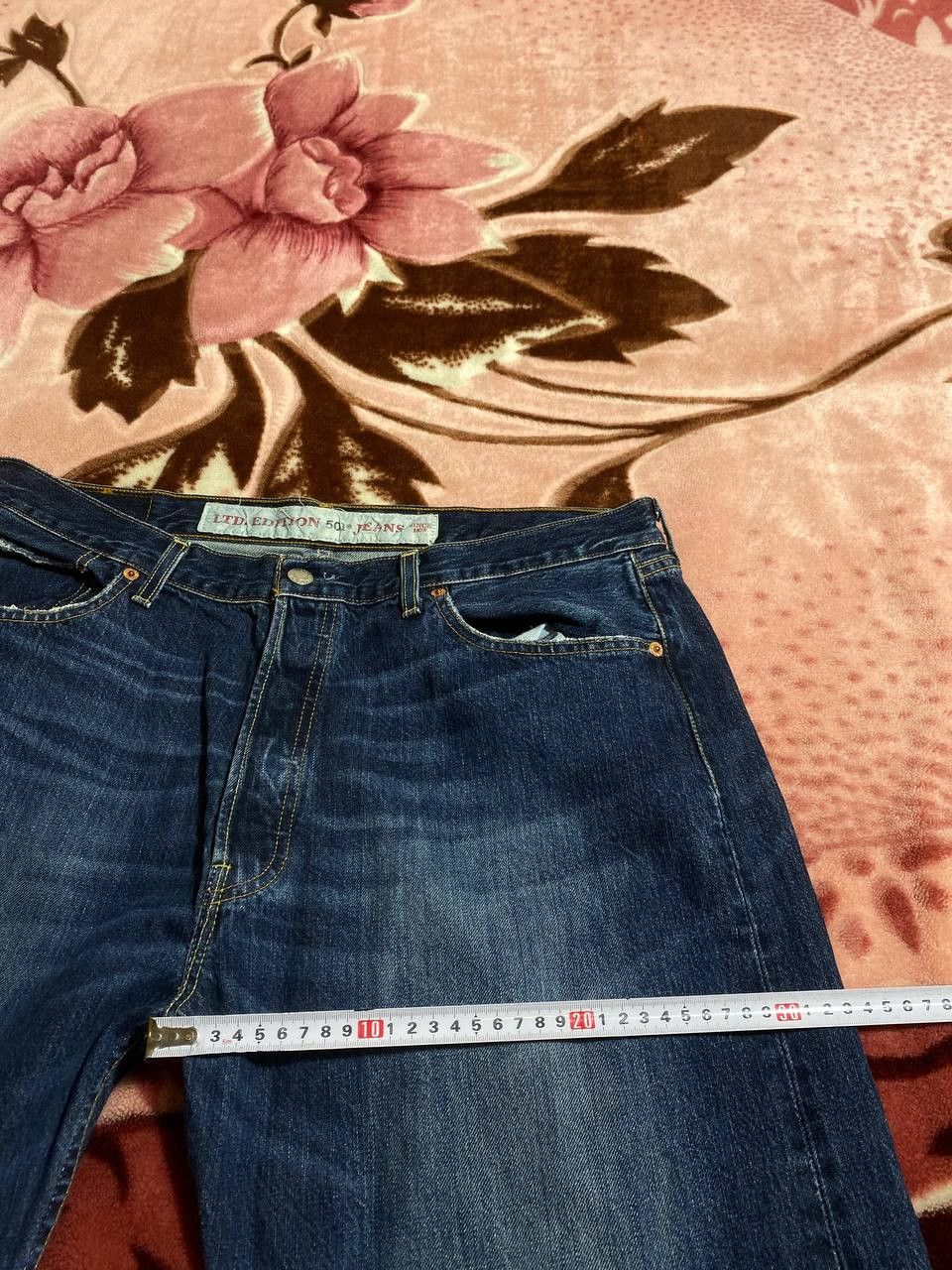 Levi's × Vintage Crazy y2k faded light wash Levi’s 501 distressed denim jeans Size US 38 / EU 54 - 11 Thumbnail