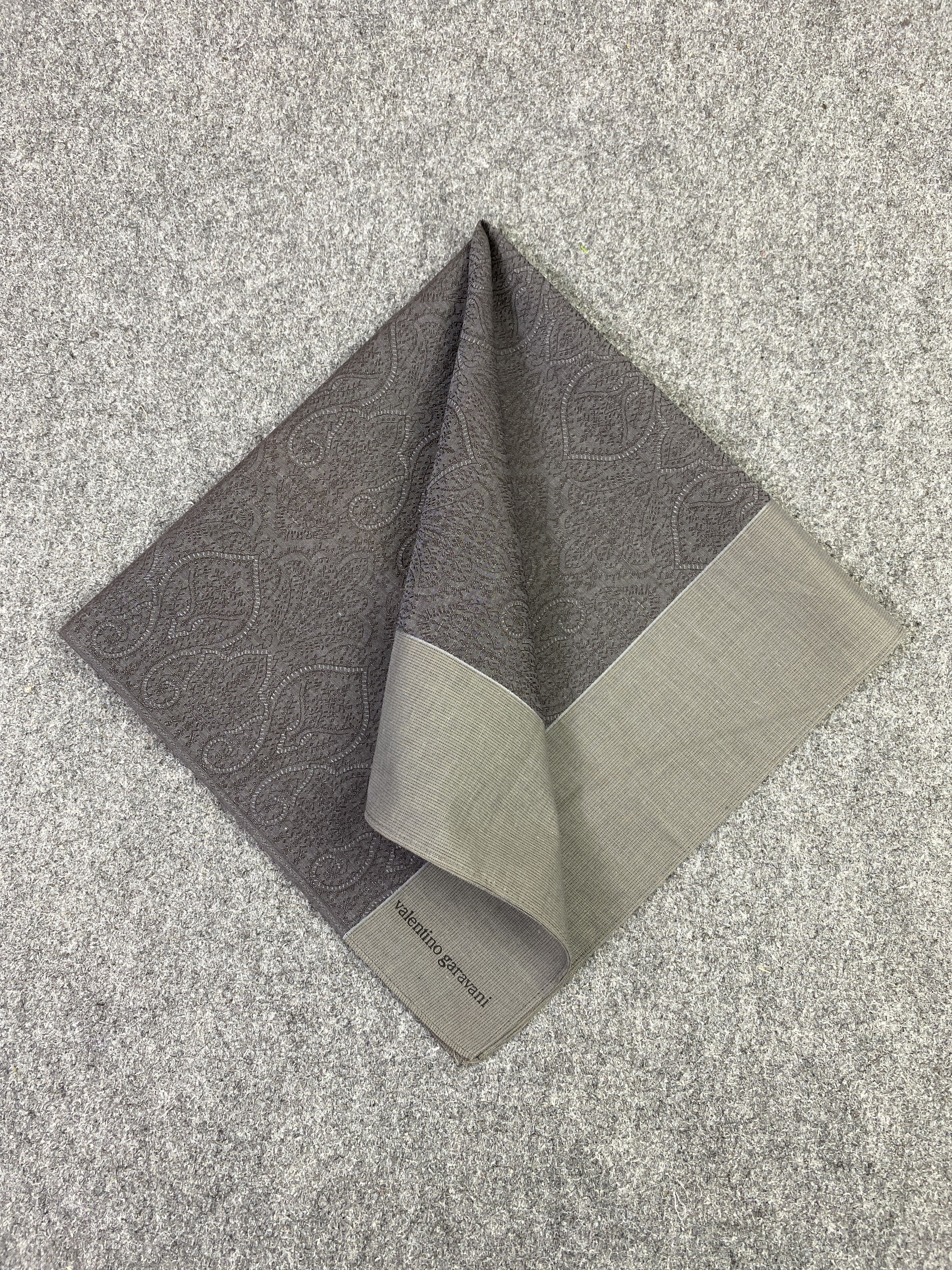Valentino Valentino Garavani Handkerchief / Neckerchief KT0190 Size ONE SIZE - 3 Thumbnail