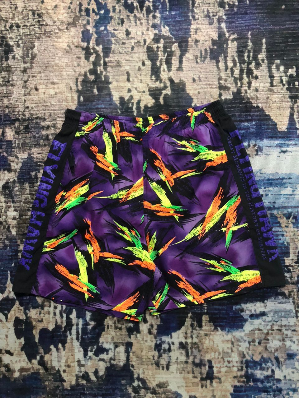 Japanese Brand Flying Hawk Surf Style Short Pants Abstract Design Size US 30 / EU 46 - 1 Thumbnail