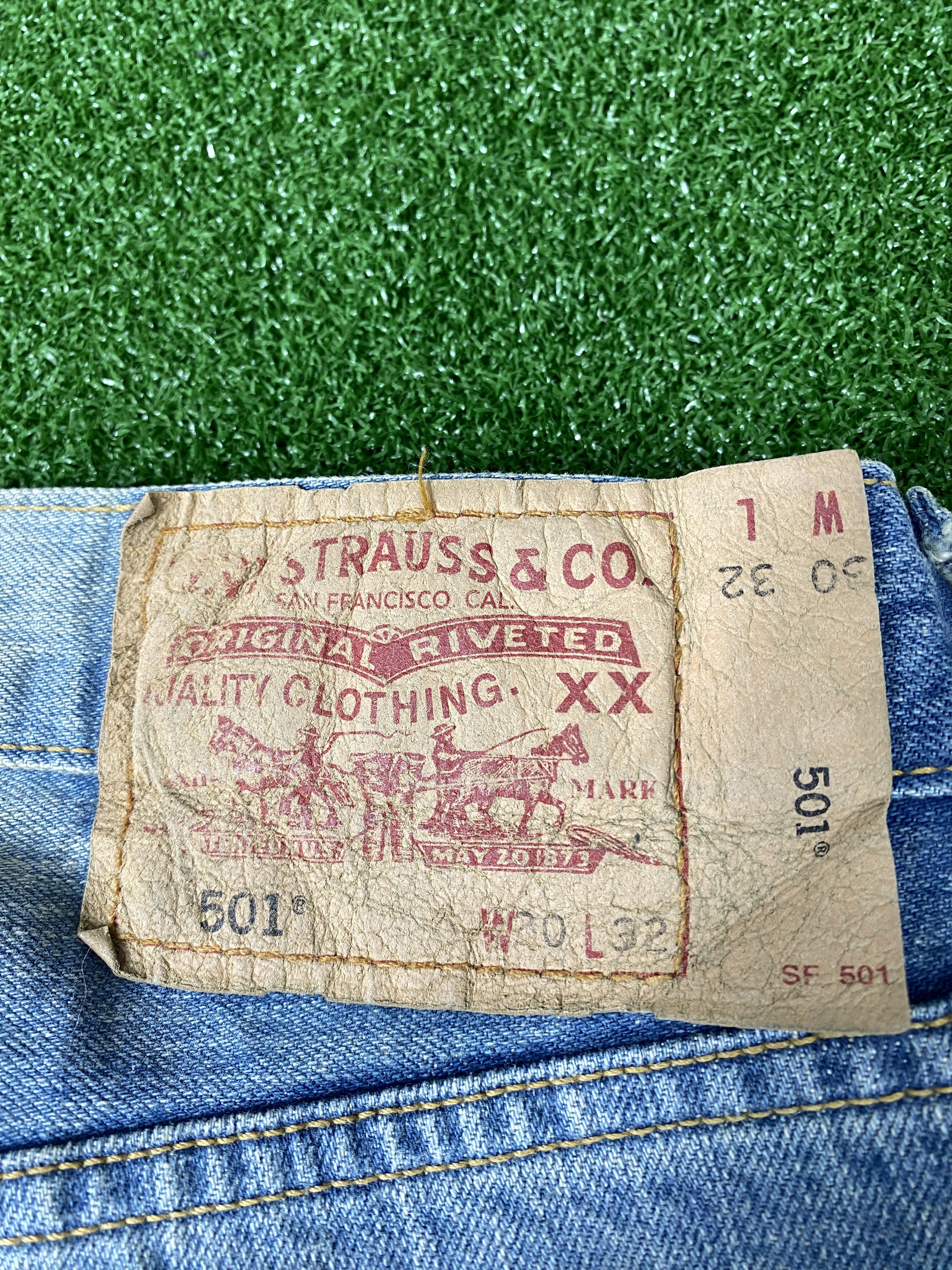 Levi's Vintage Levi's 501 Faded Mid Wash Jeans CP0034 Size US 32 / EU 48 - 10 Thumbnail