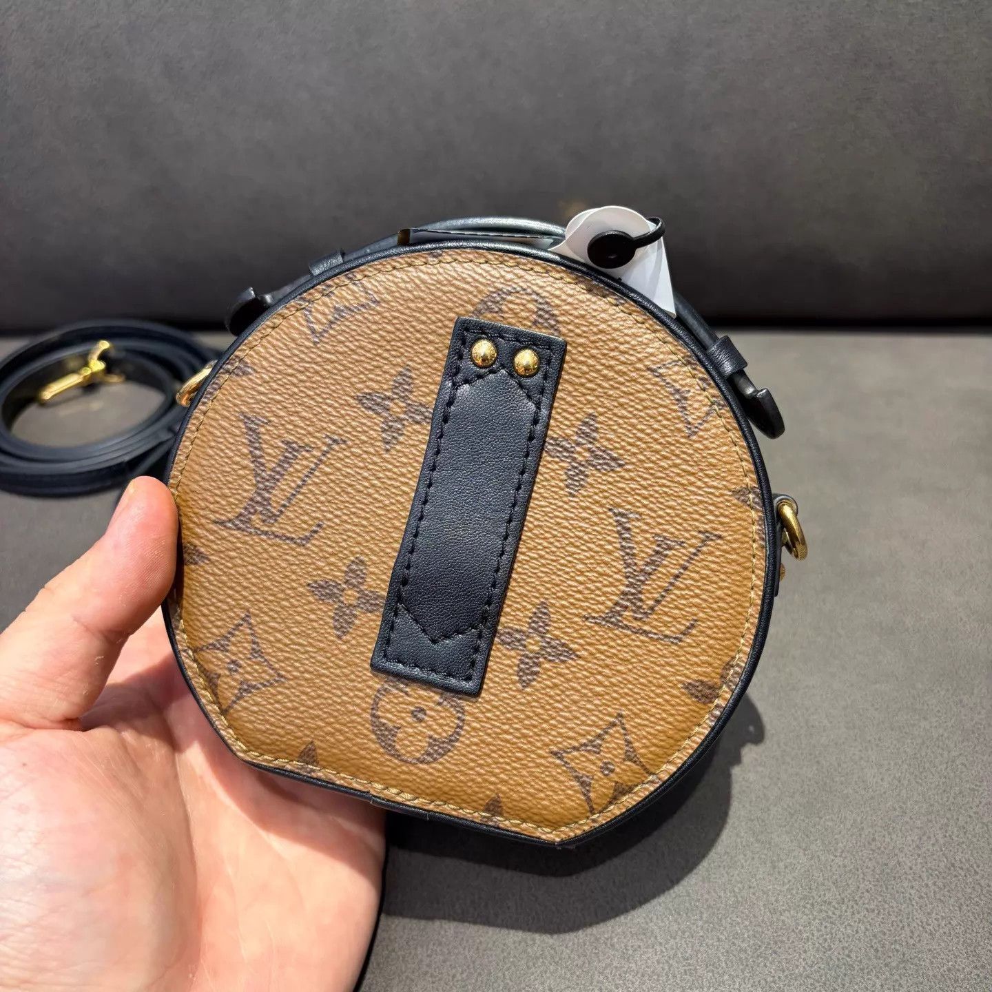 Louis Vuitton LV Boite Chapeau Reverse Caramel Chip 99 Size ONE SIZE - 2 Thumbnail
