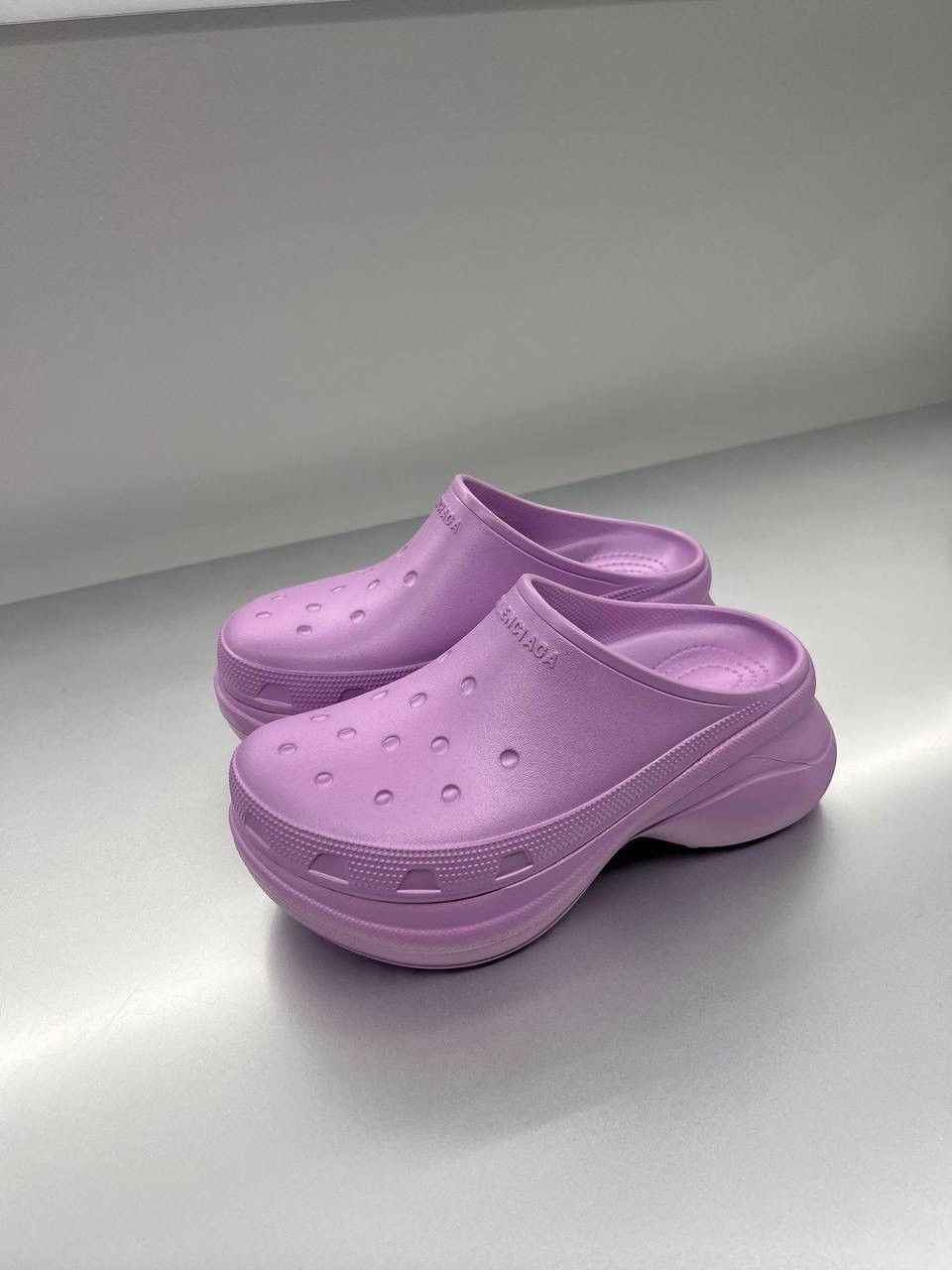 Balenciaga × Crocs Balenciaga Crocs plastic clog mules Size US 8.5 / IT 38.5 - 4 Thumbnail