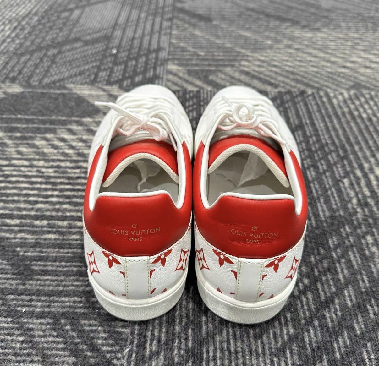 Louis Vuitton Louis Vuitton Monogram Red Tip White Sneakers J42 Size US 9.5 / EU 42-43 - 3 Thumbnail