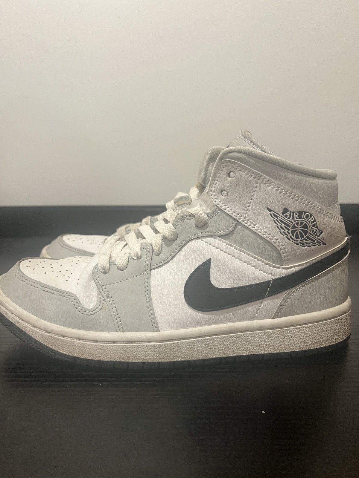 Jordan Brand SIZE 7.5 W0MAN - Nike Air Jordan 1 Mid Grey Fog Size US 7.5 / IT 37.5 - 3 Thumbnail